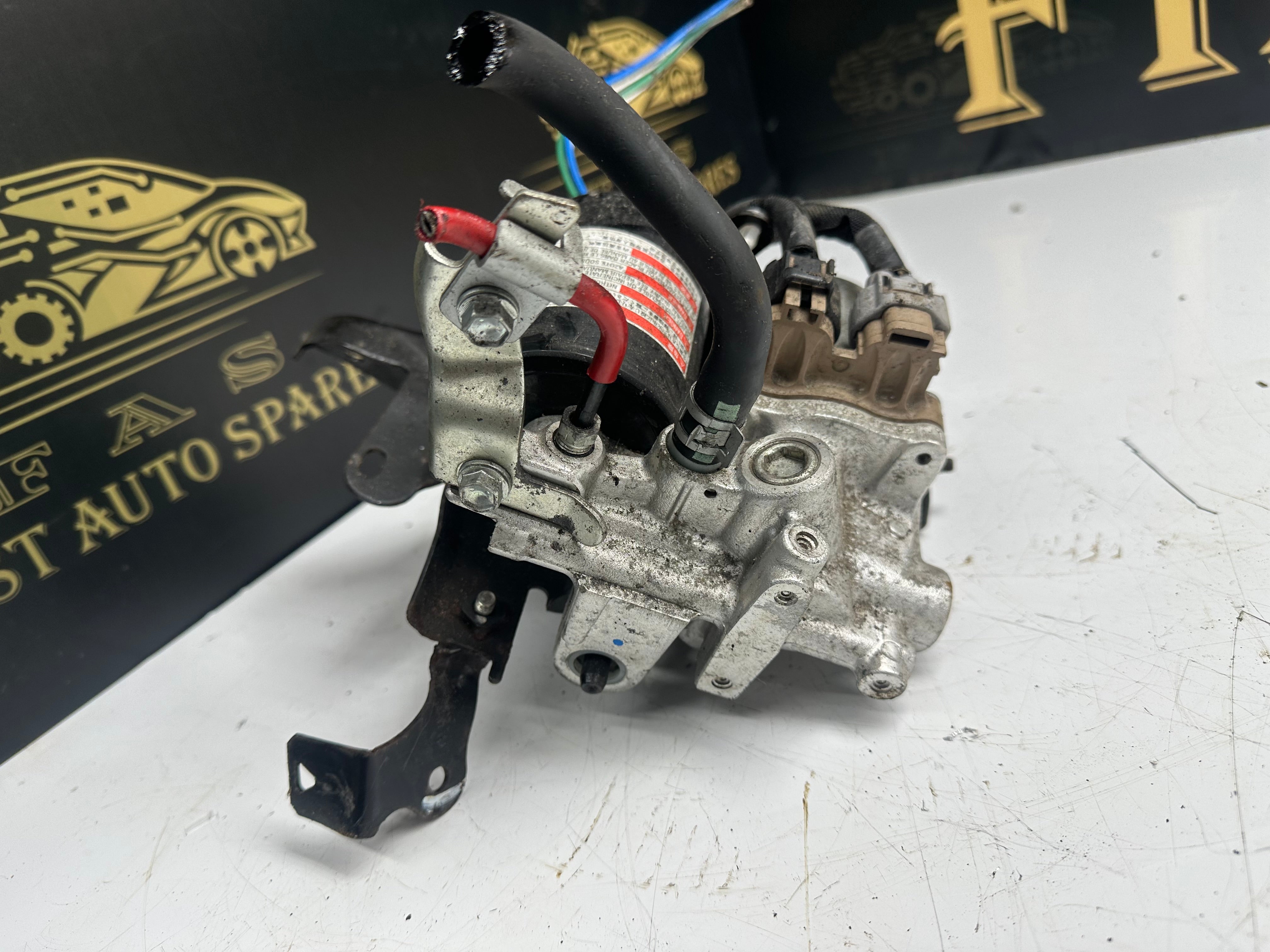 Toyota Auris Anti-lock ABS Brake Booster Pump Actuator (47070-12010)