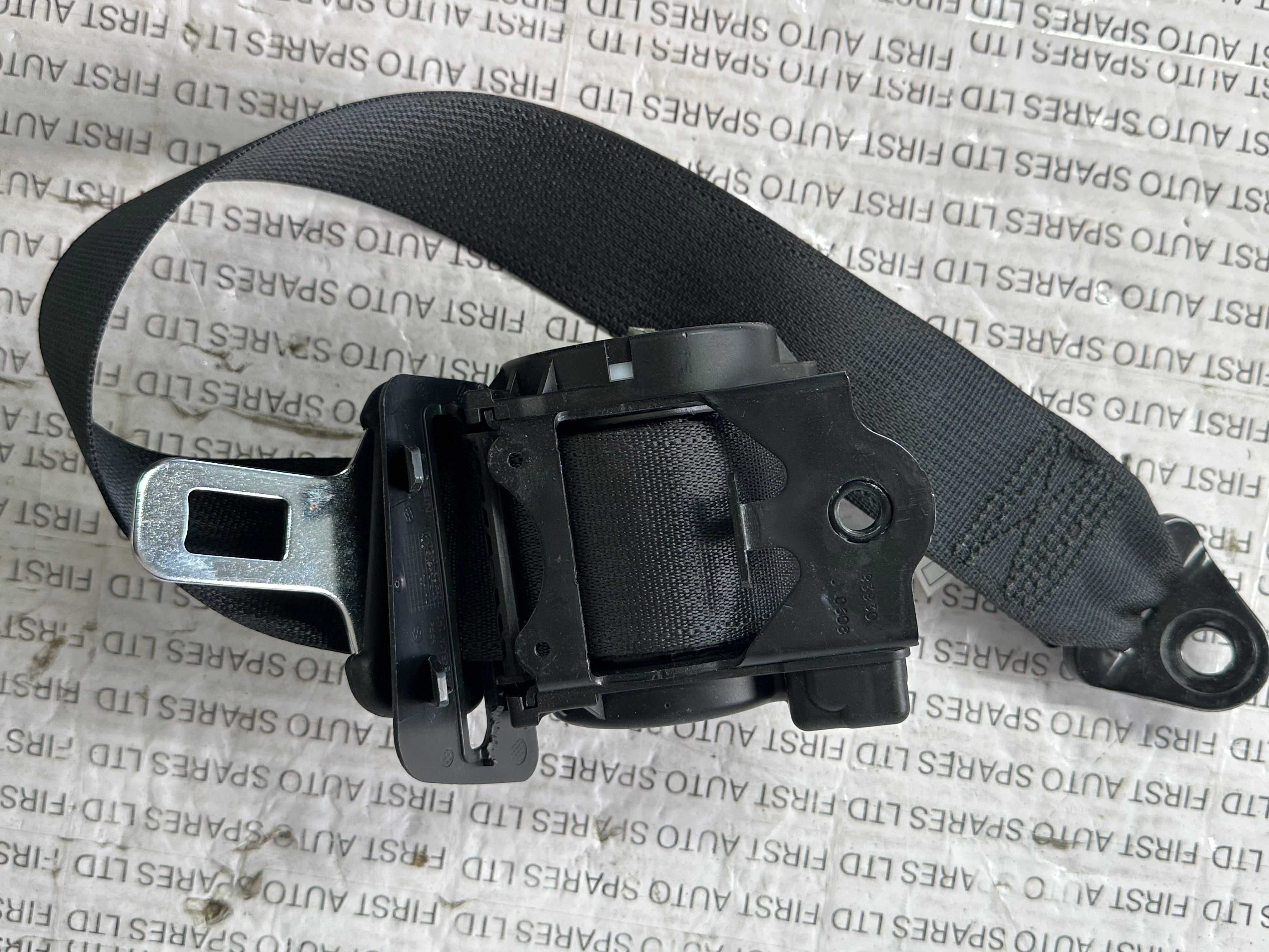 Nissan Qashqai Rear Seatbelt Buckle #2 (80920AA)