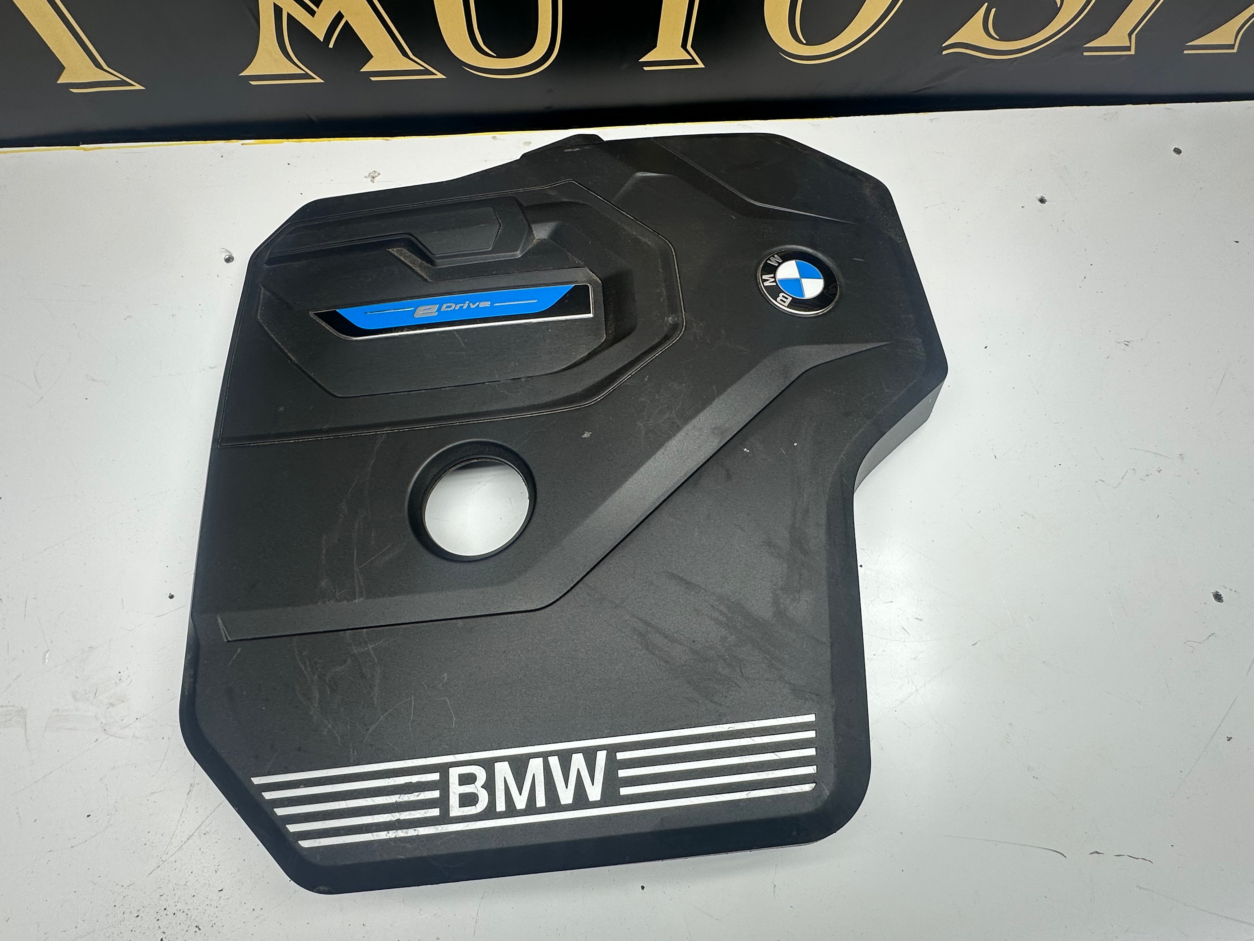 BMW 3 G20 G80 G28 Engine Cover 330e Plug-In Hybrid (19183210) (11148676204)