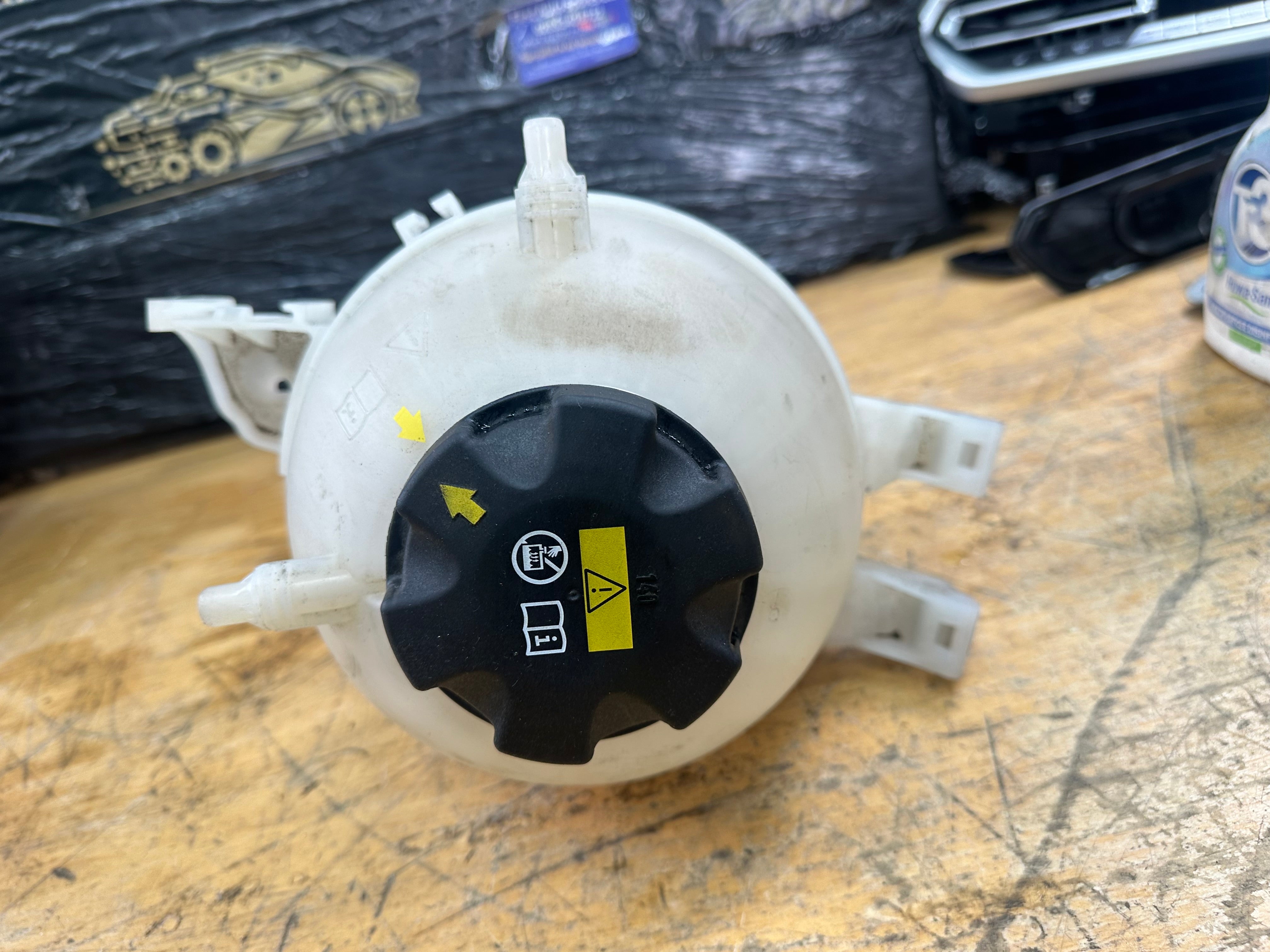 BMW X3 Series G01 G08 Coolant Expansion Tank Overflow Bottle (7925685)