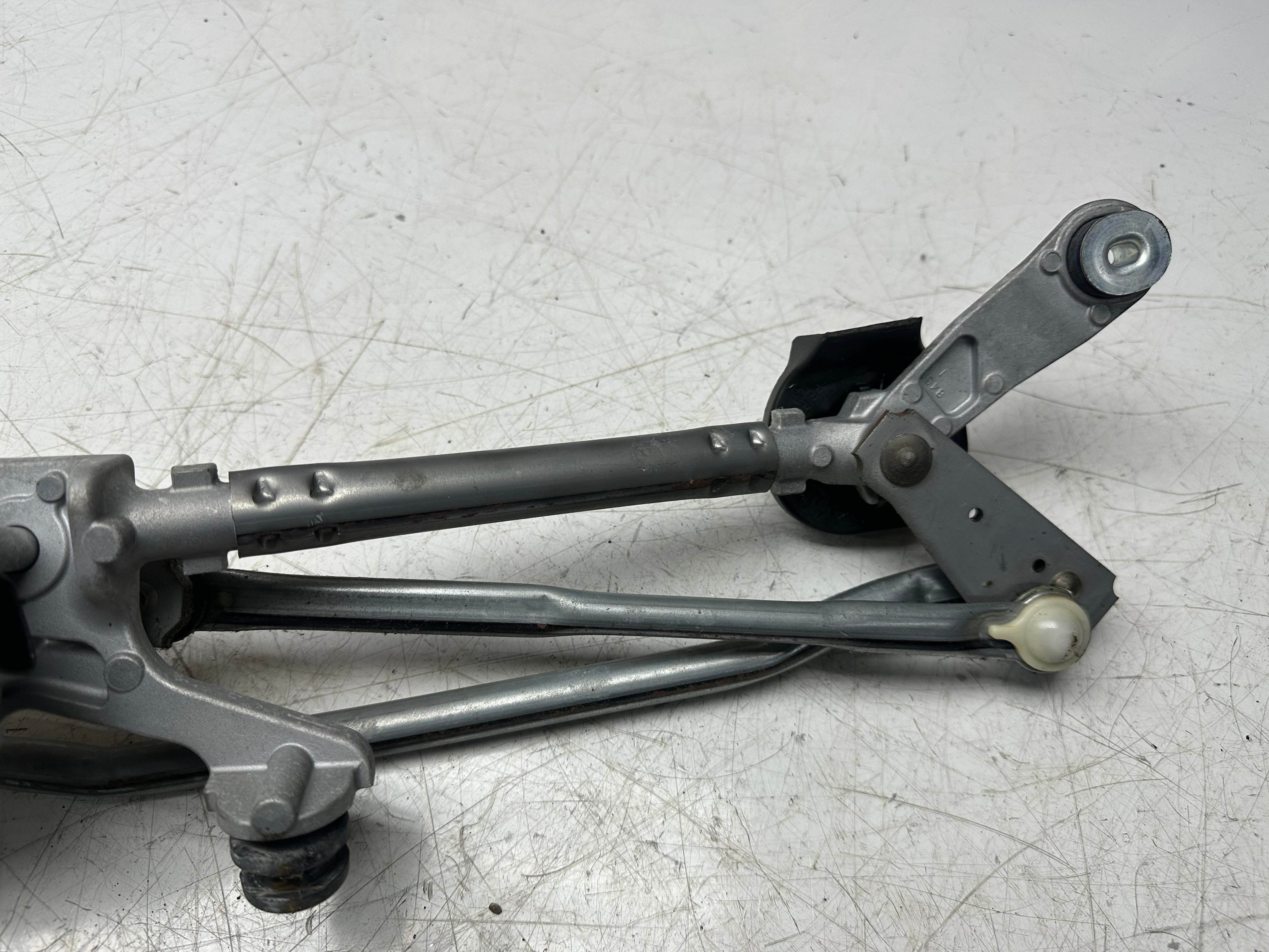 Toyota C-HR 2016–2023 Front Wiper Motor and Linkage (85110-F4020)