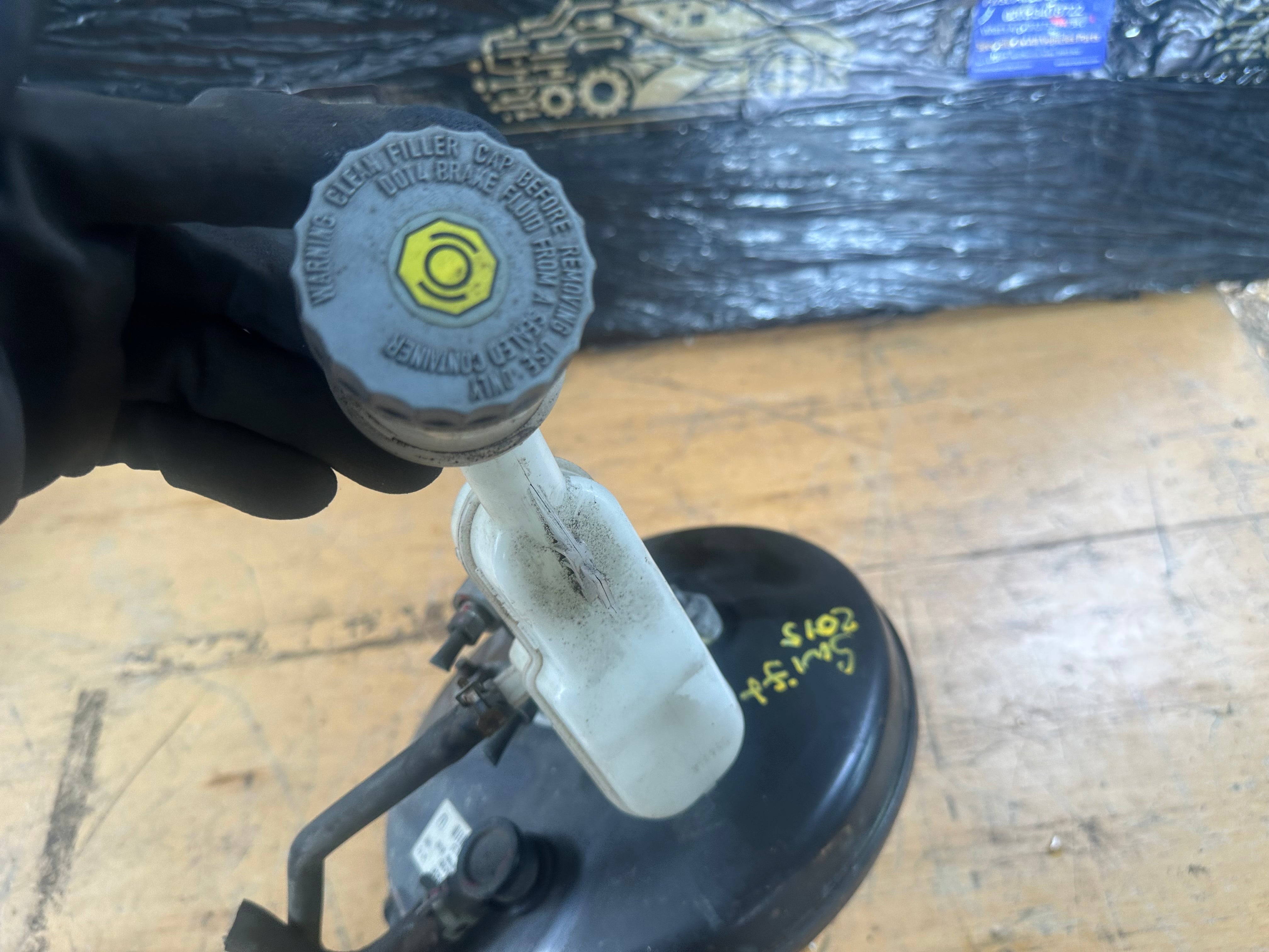 Suzuki Swift 2015 1.2 Brake Servo & Master Cylinder Bosch (0204054390)