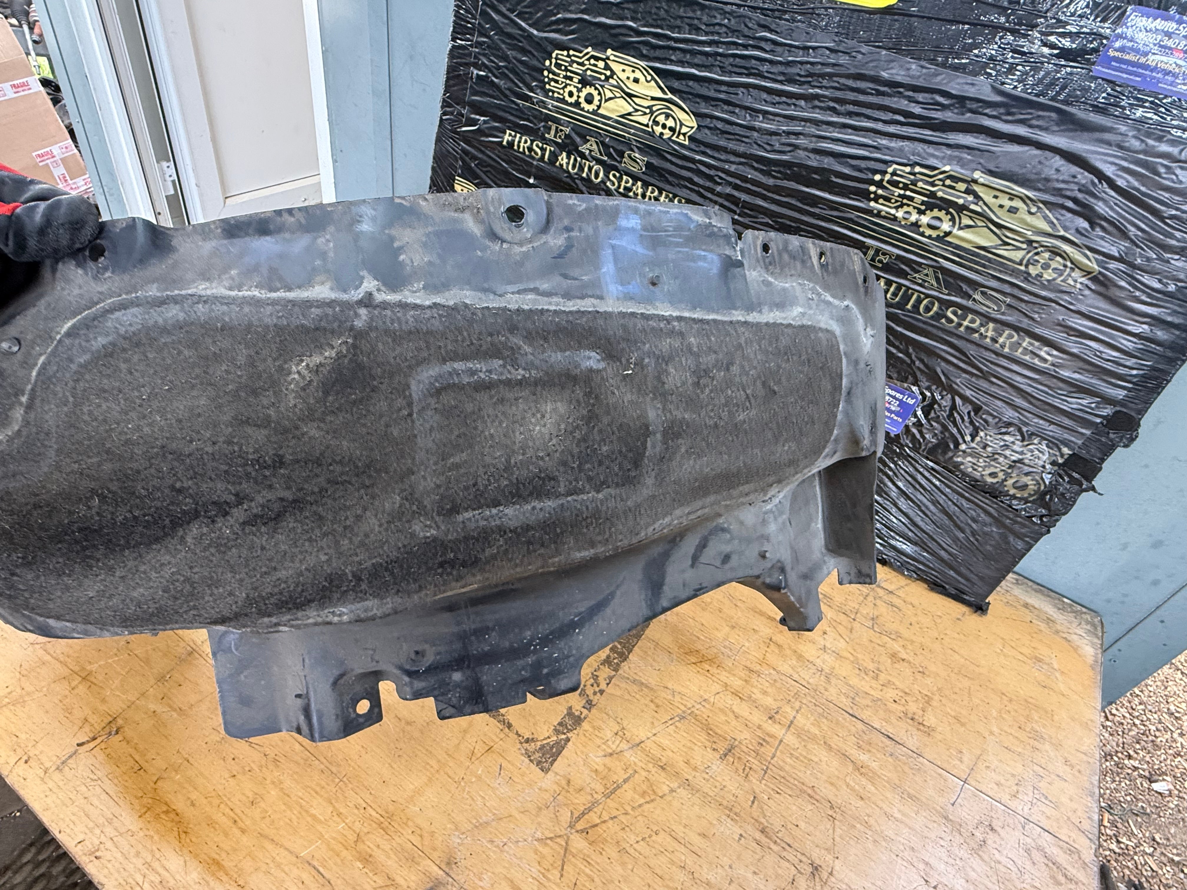 BMW i3 2013–2021 Rear Left Wheel Arch Liner N/S/R (7394079)