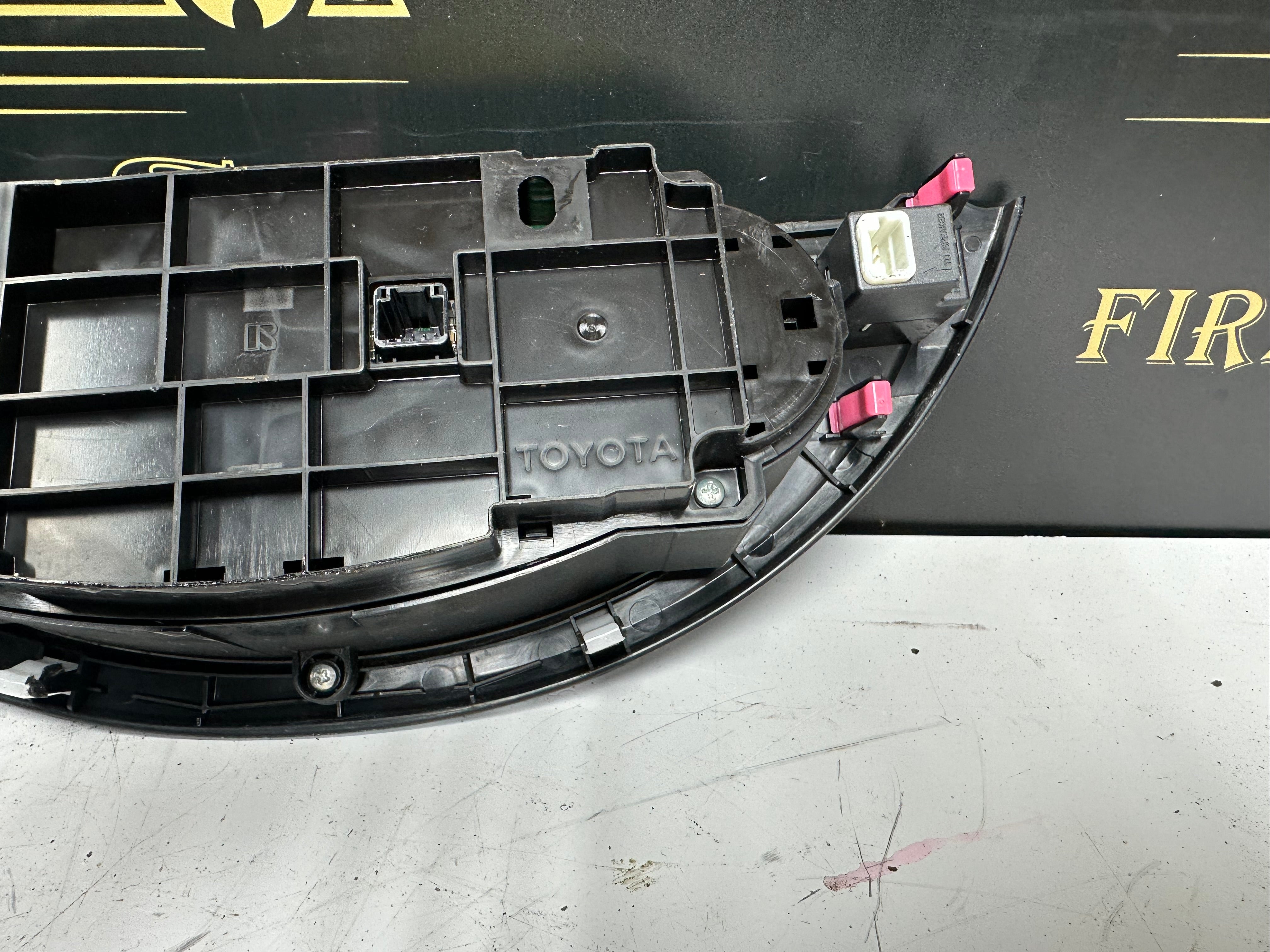 Toyota Yaris 2017 A/C Heater Climate Control (55900-OD820)