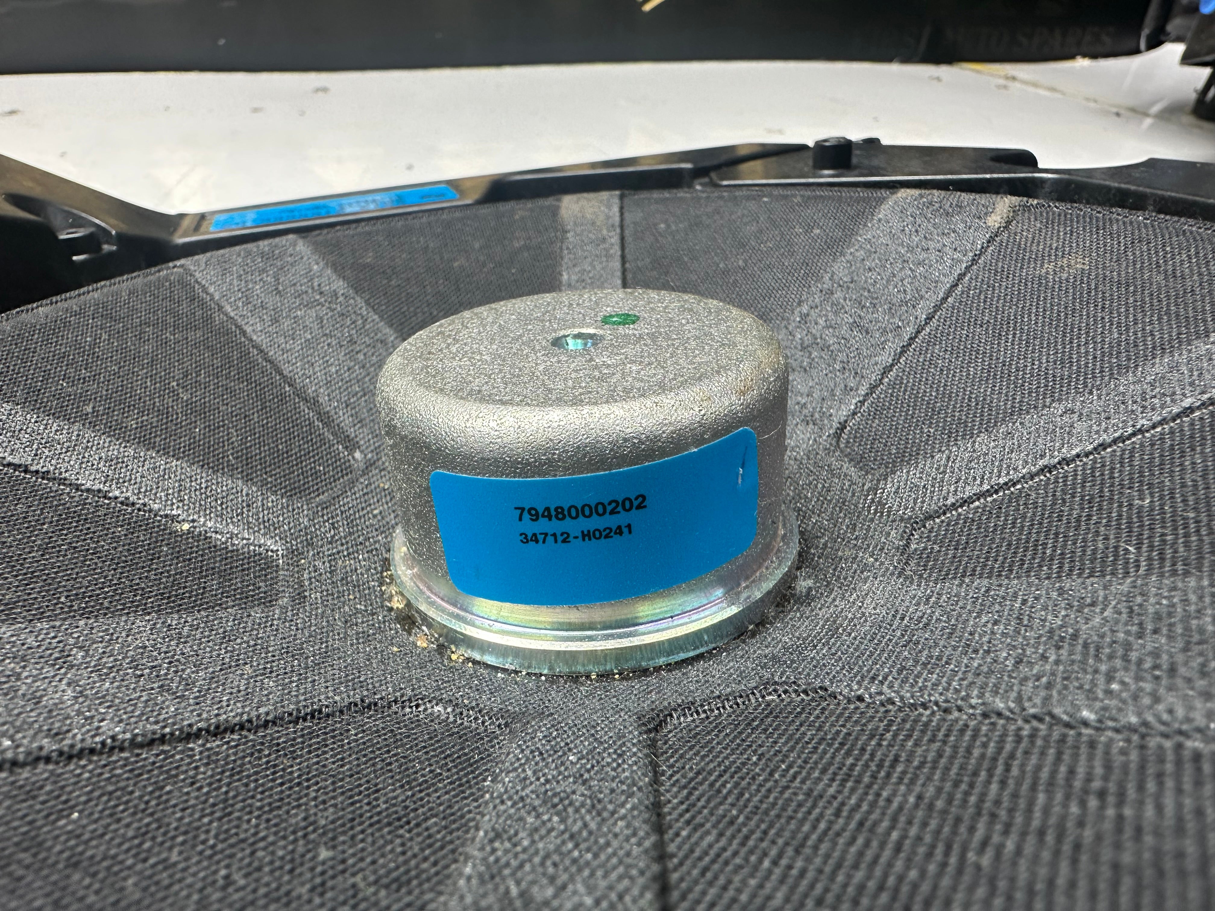 BMW F06 Central Subwoofer Bass Speakers Set (9169685-02) (9169686-02)