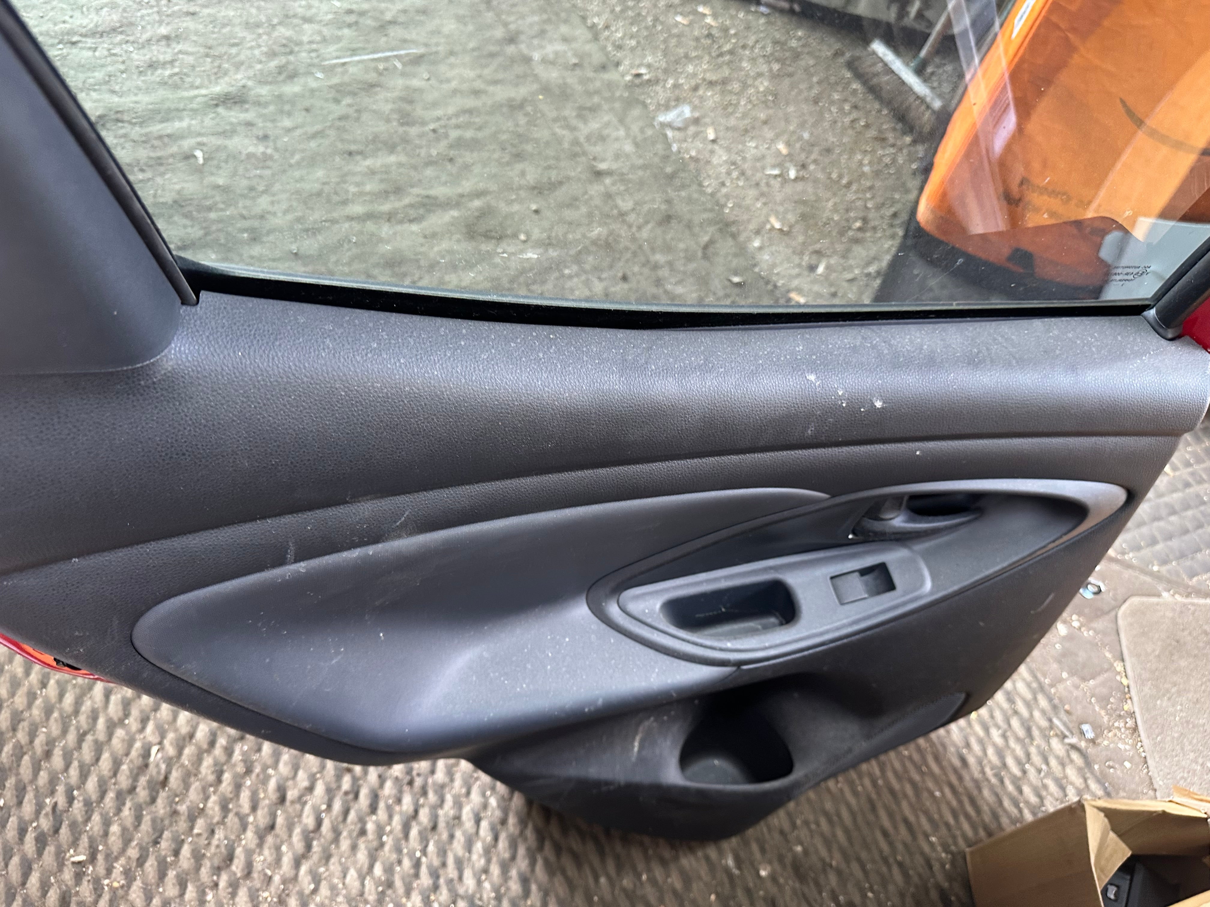 Toyota Yaris / Mazda 2 2020–2025 Left Rear Door N/S/R