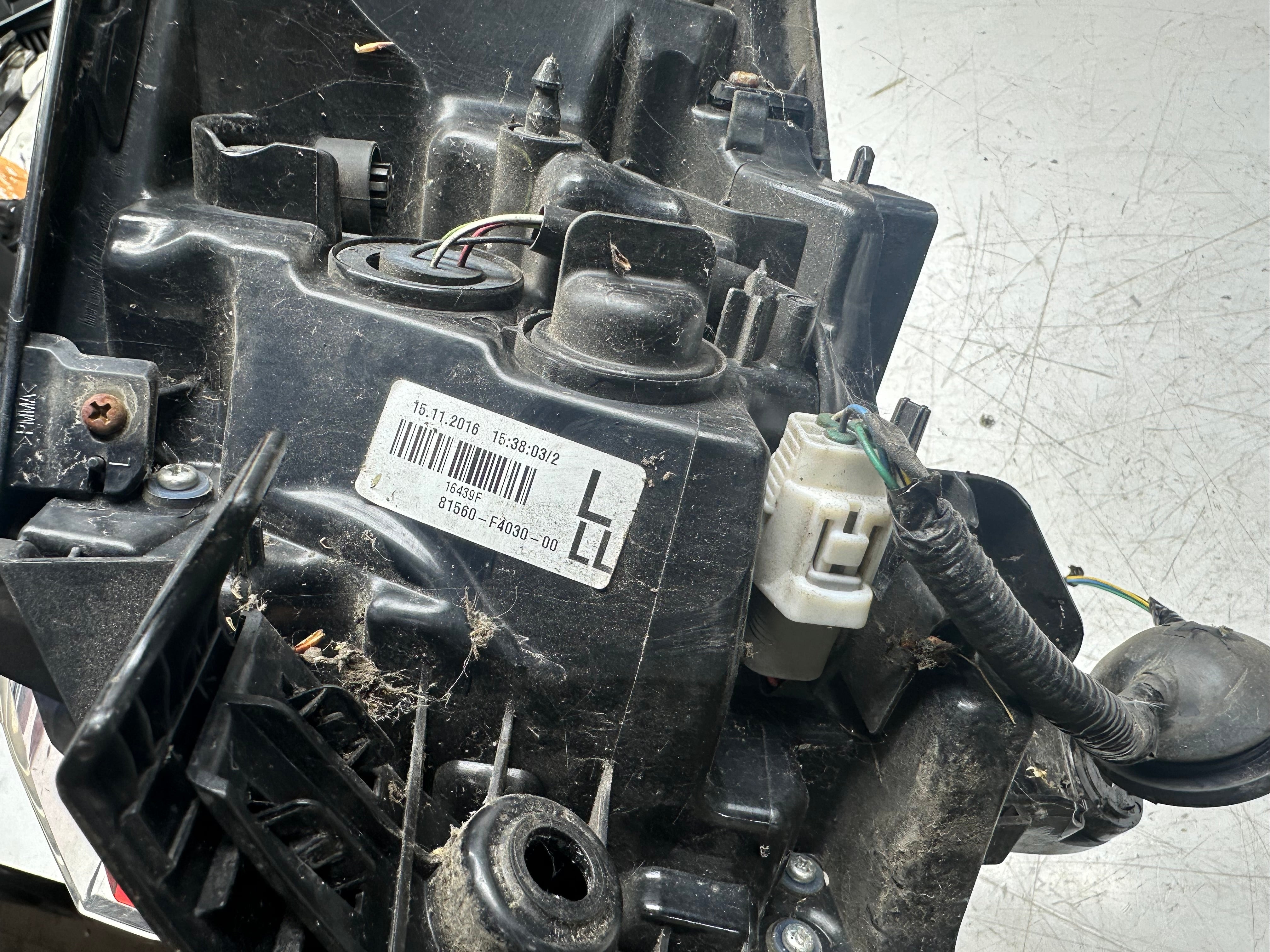 Toyota C-HR 2016–19 CR1 - Passenger Side Rear Light Back Lamp (81560-F4030-00)