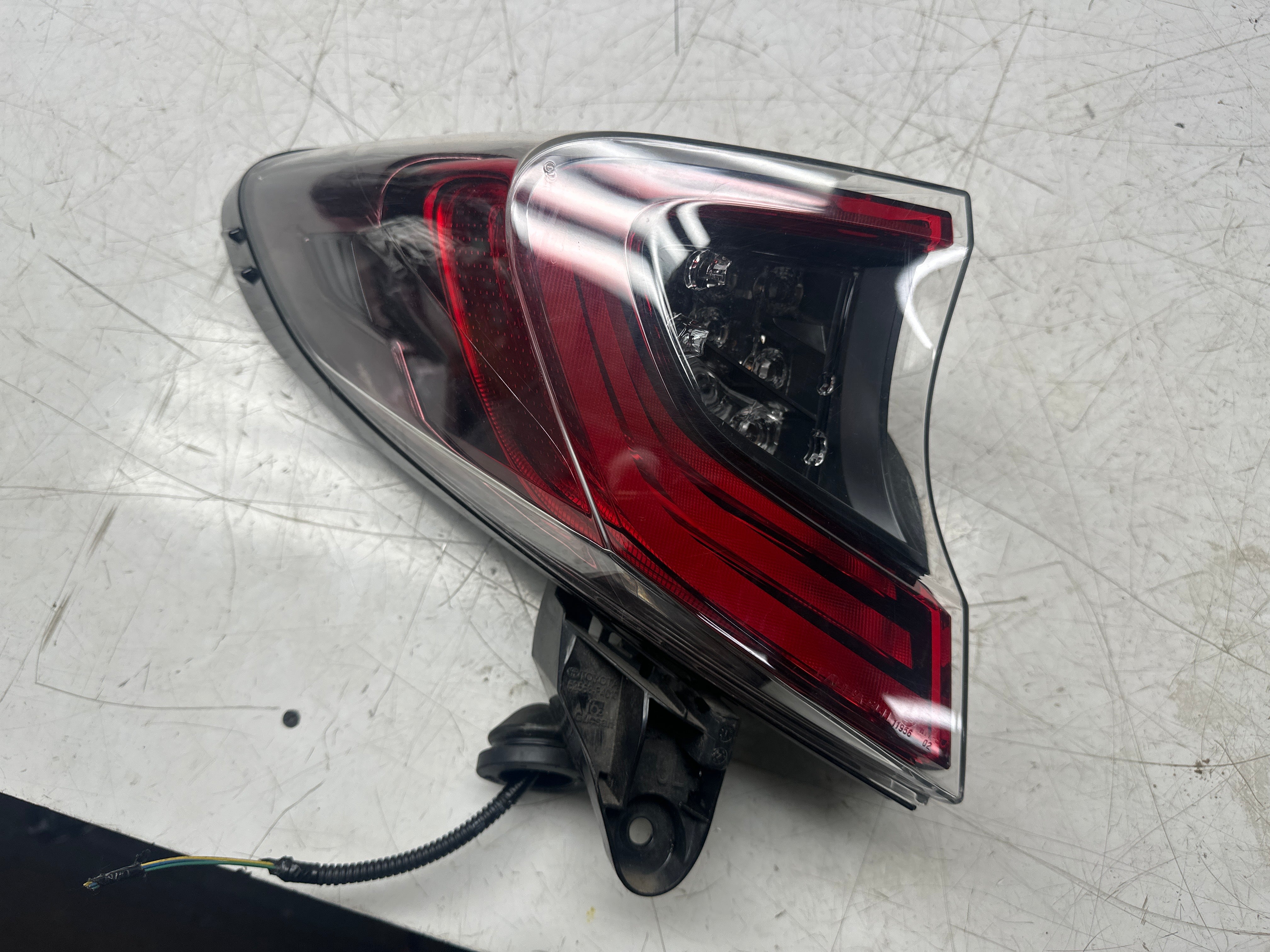 Toyota C-HR 2016–19 CR1 - Passenger Side Rear Light Back Lamp (81560-F4030-00)