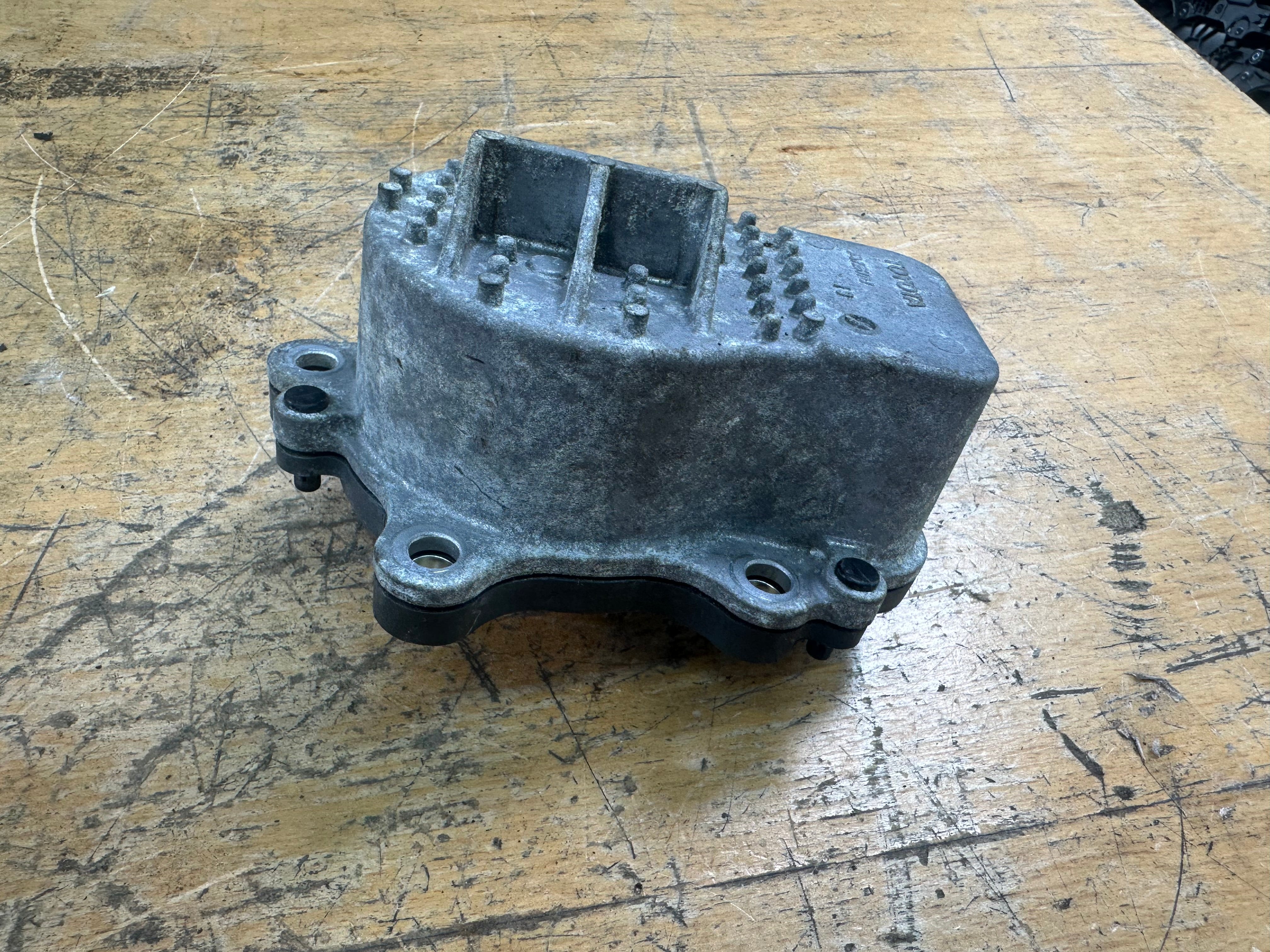 Toyota Prius / Auris 2010-2015 Engine Electric Water Pump (WPT-190 41500E) (161A0-29015)