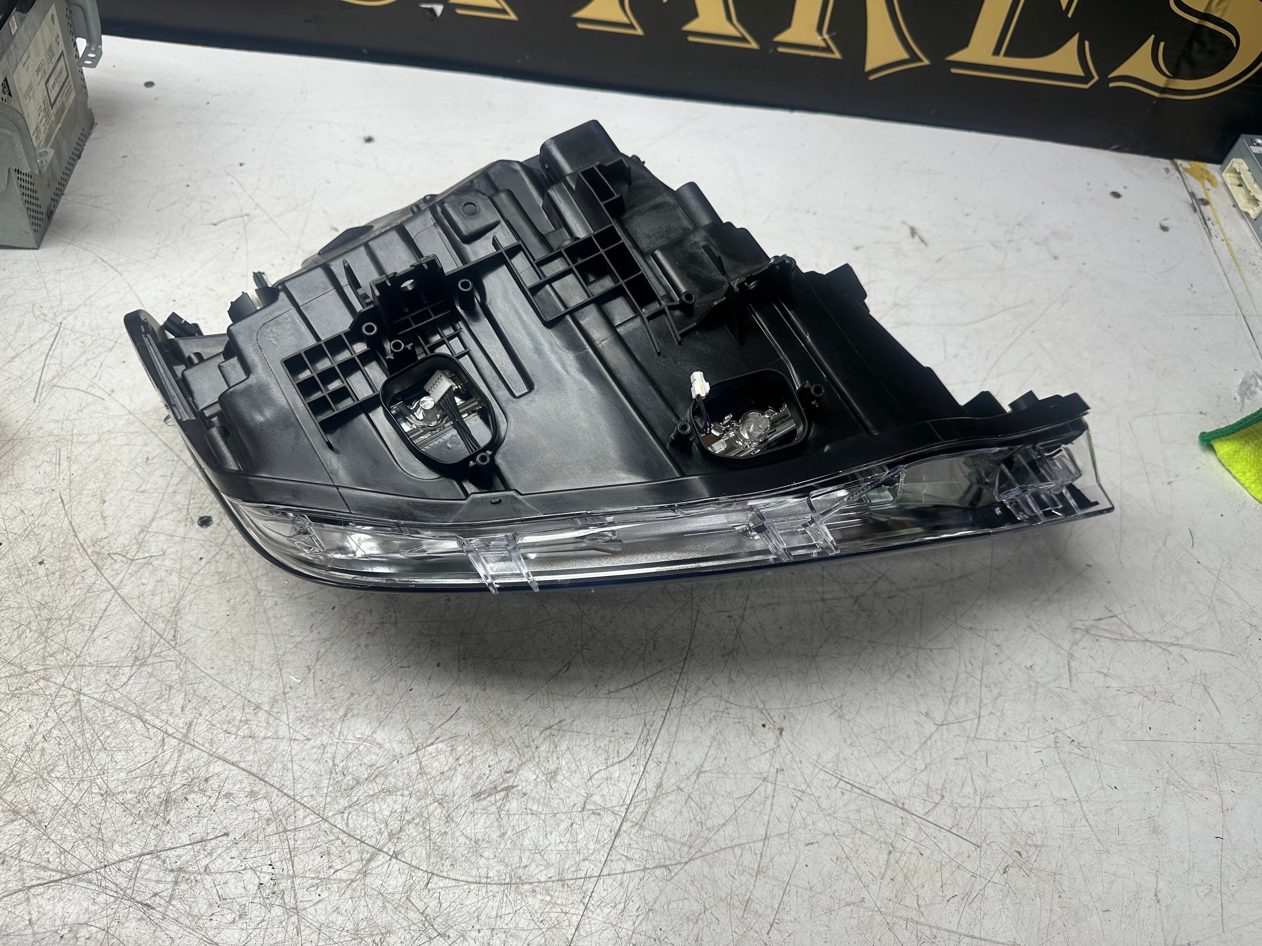 BMW 3 Series F30 / F31 2015–2019 LCI LED Headlight Passenger Side (7419631-04)