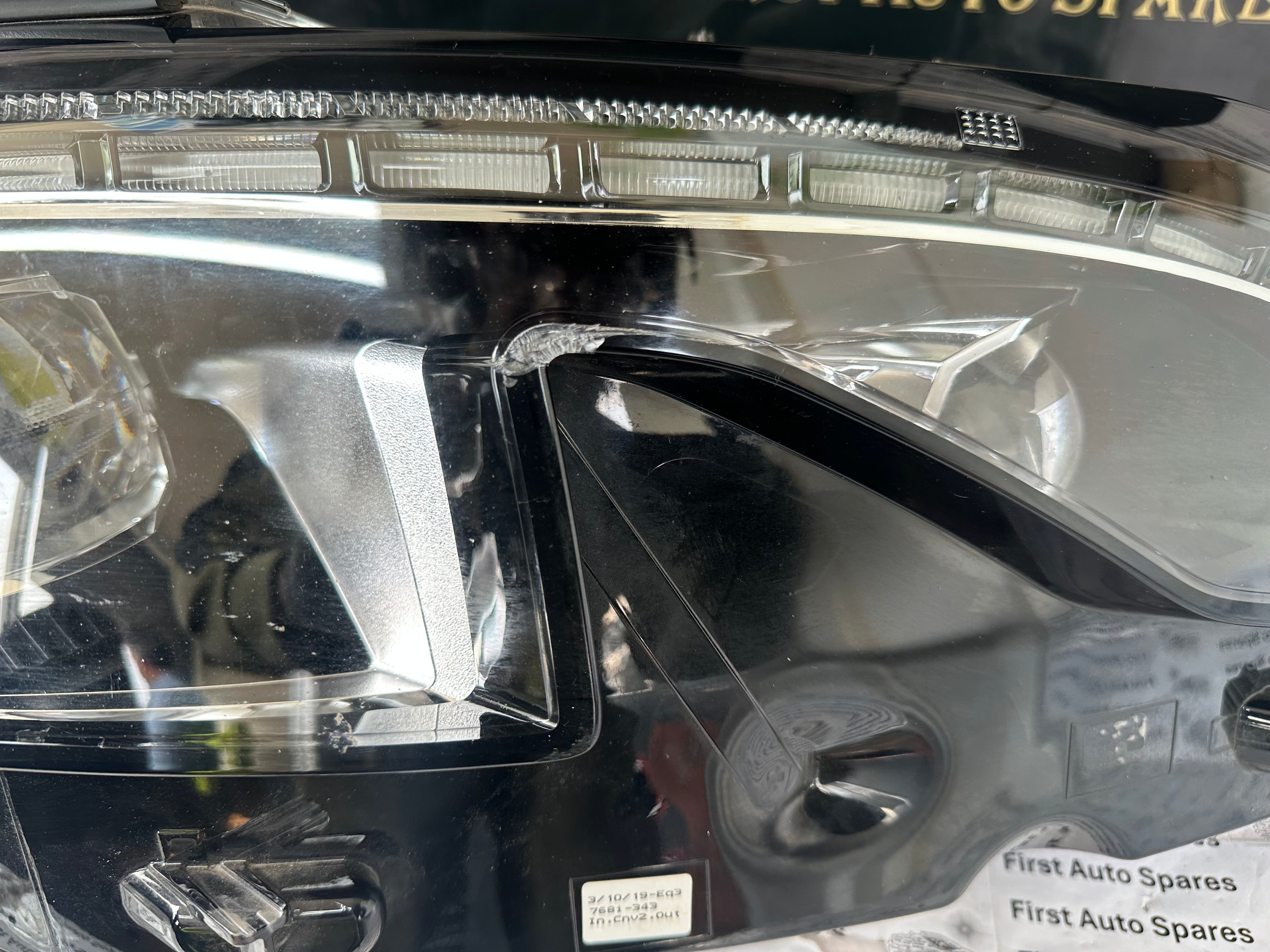 Peugeot 3008 5008 2017–2020 Right LED Headlight (89909536)