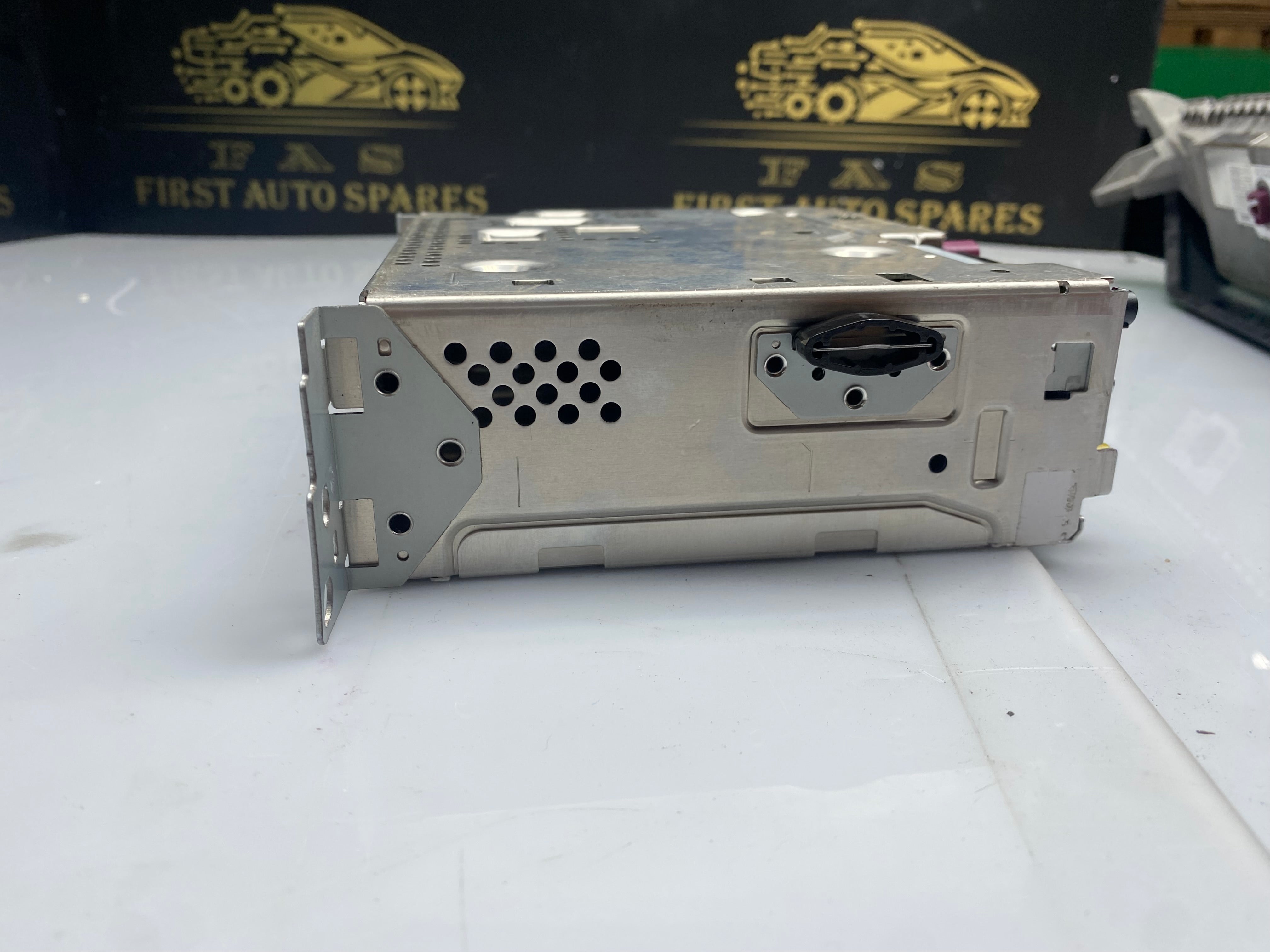 BMW 1 Series F40 Nav System CID Display iDrive (7949339 / 9423191 / 5A0EDF6)