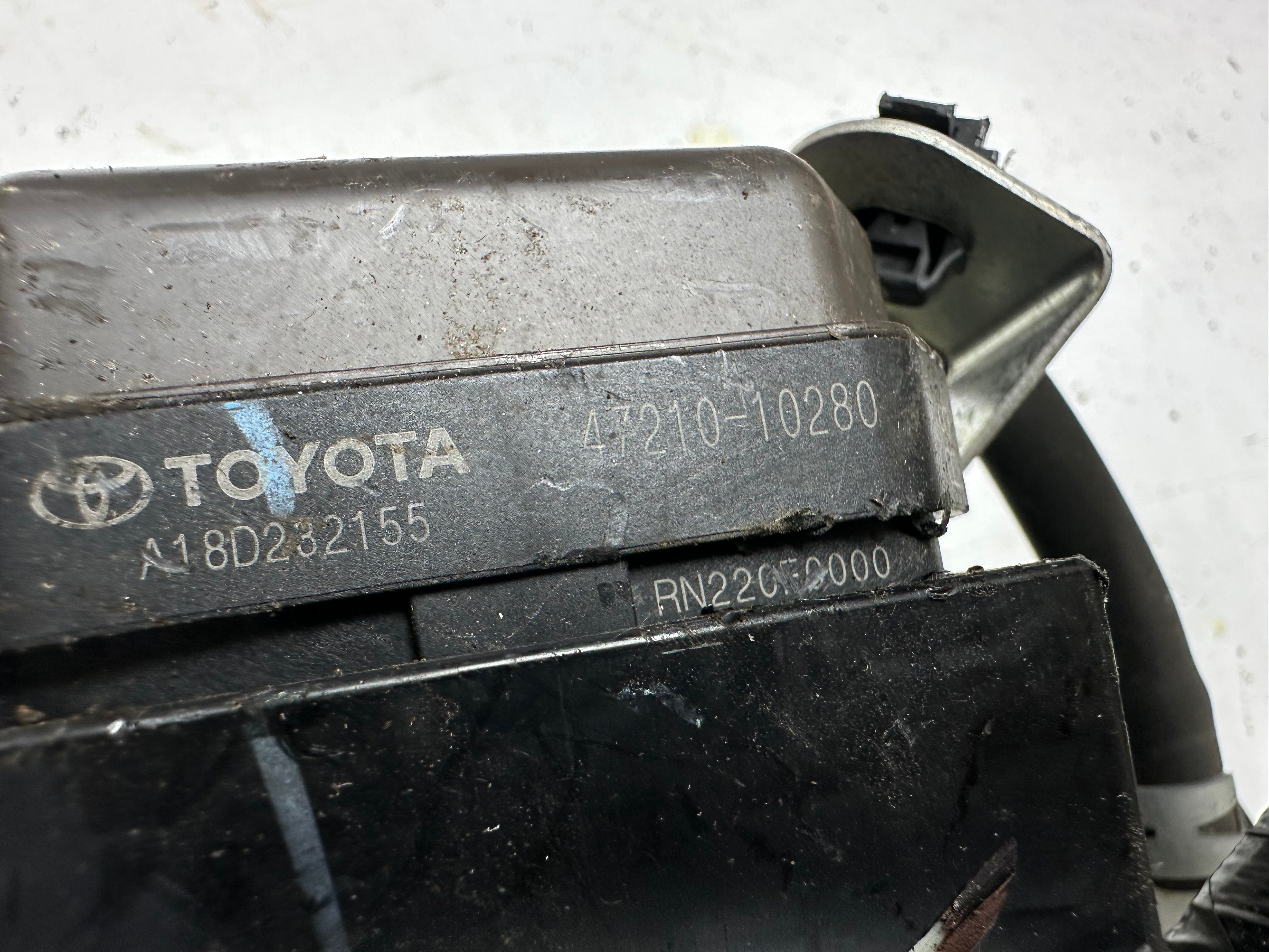 Toyota C-HR ABS Pump Brake Master Cylinder 1.8 Hybrid (47270-47040) (47210-10280)