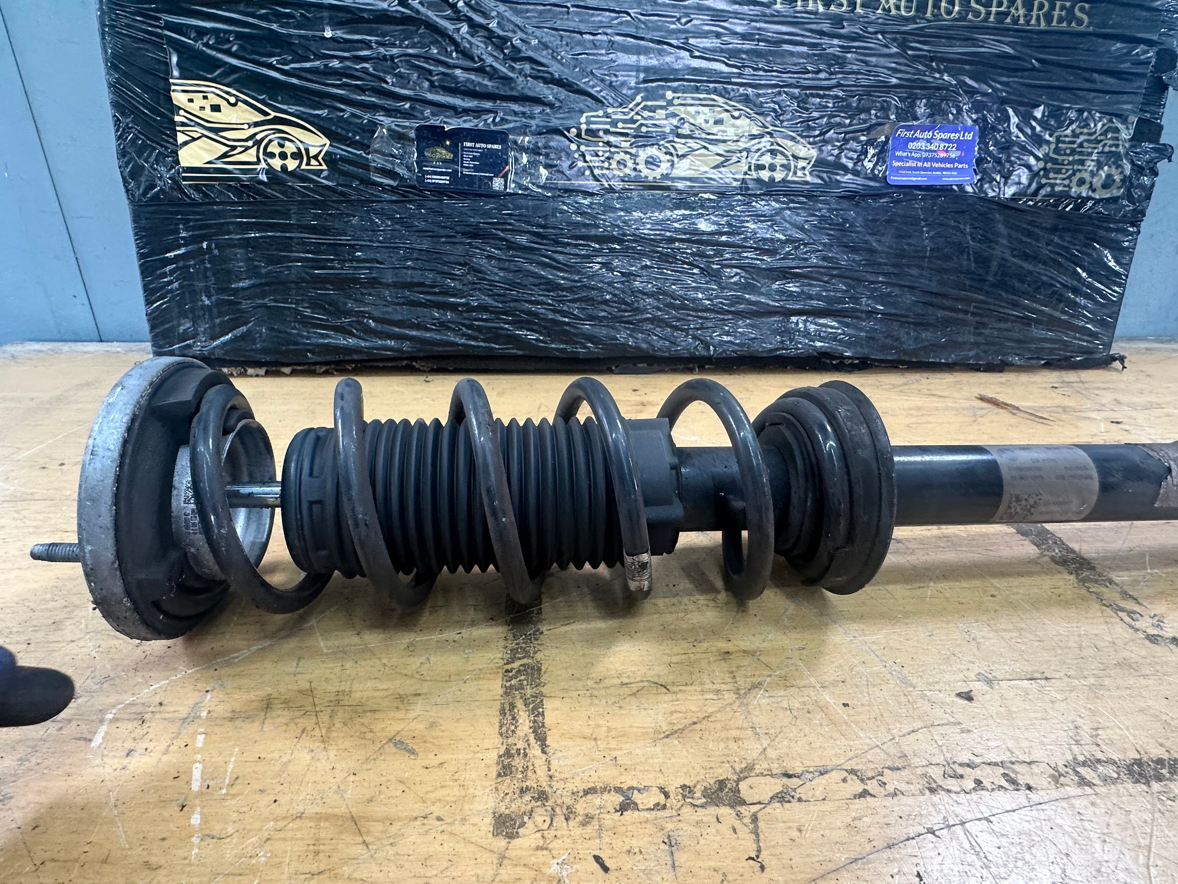 BMW 5 Series G30 Rear O/S N/S Left / Right Suspension Shock Absorber (6866617 02)