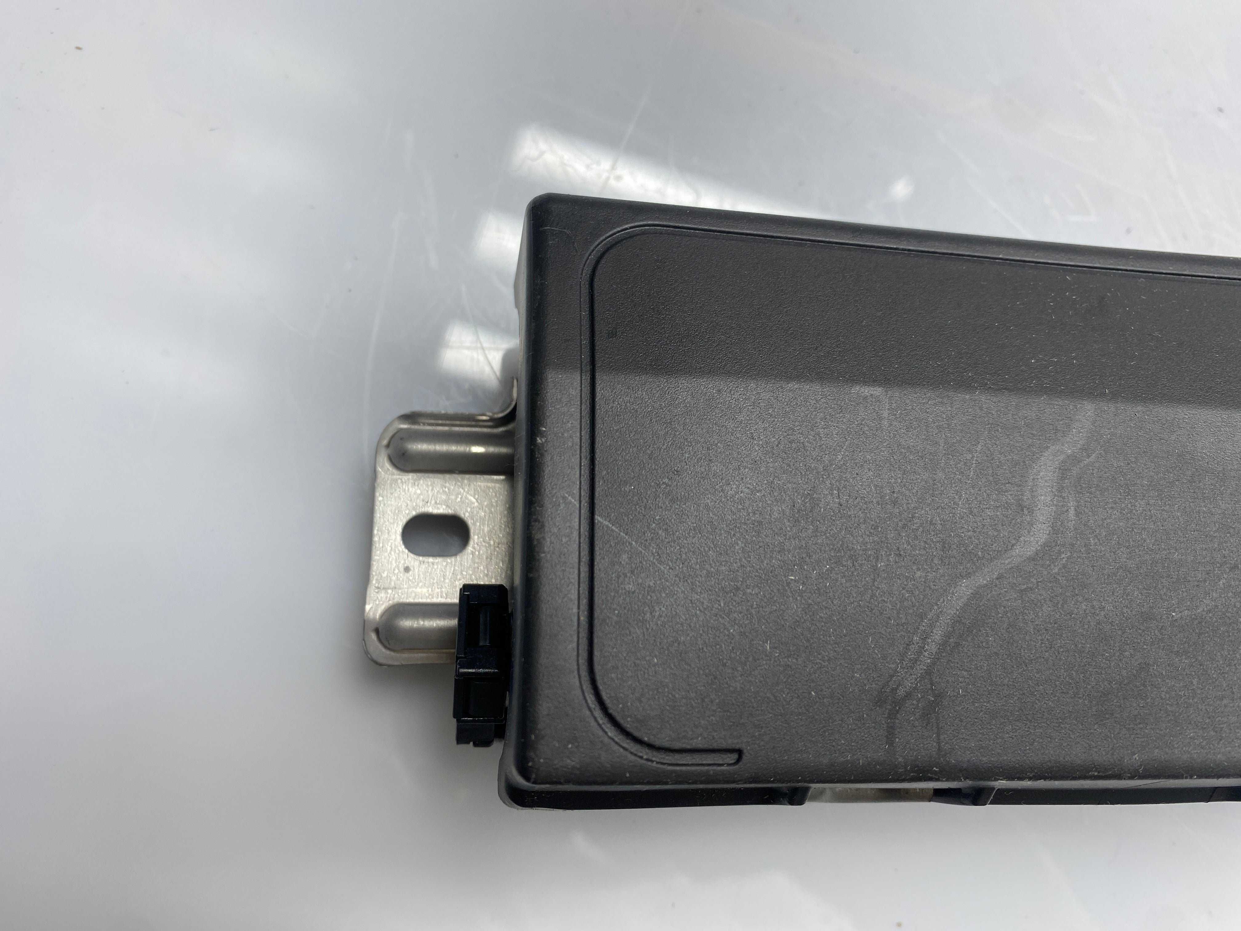 BMW 5 Series G30/6 Series G32 GT Right Passenger Side Knee Protection Module (6820576-04)