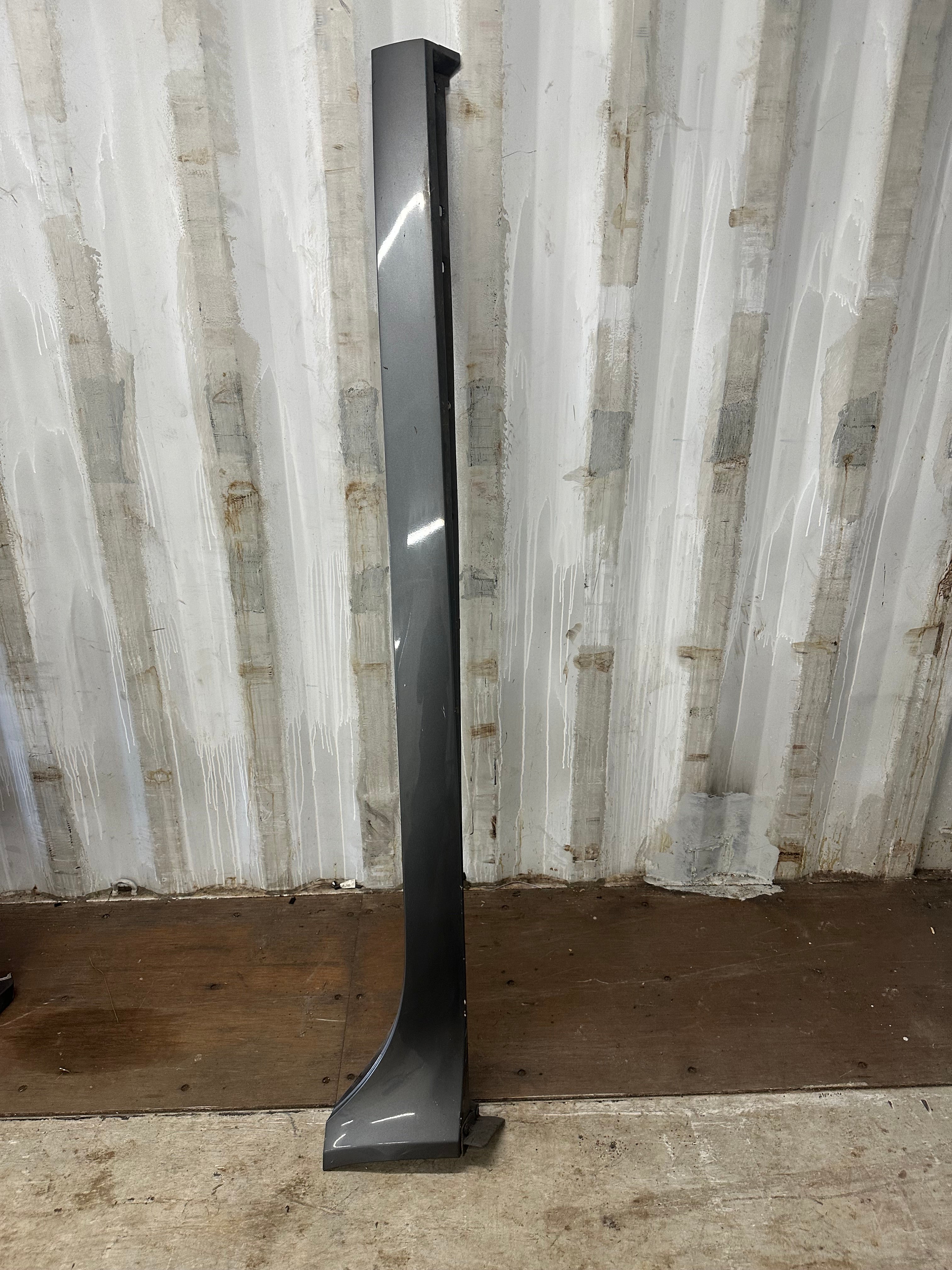 Jaguar XE Side Skirt Right – 2015–2024 (GREY)