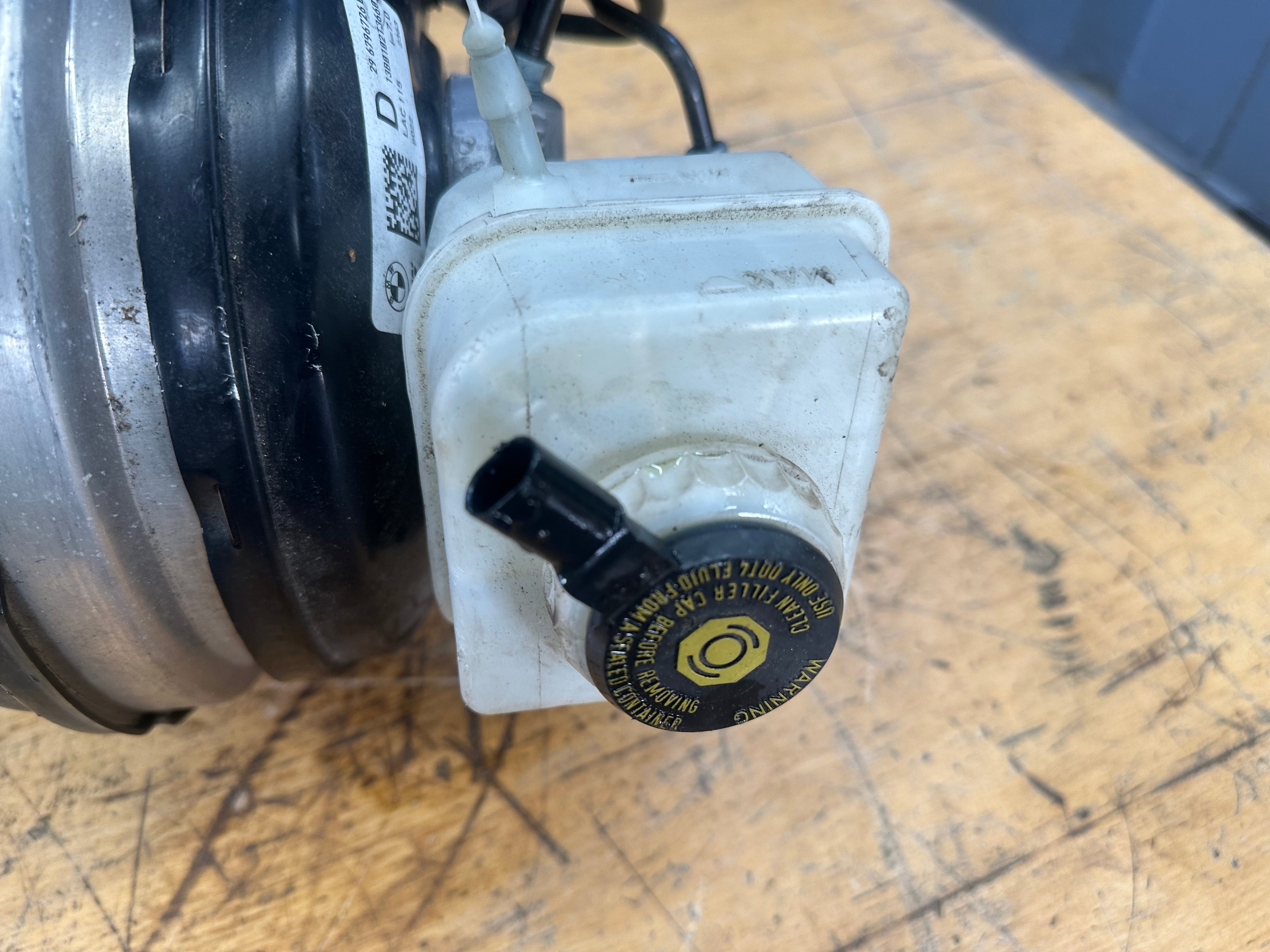 BMW 5 Series F10 2016 Brake Servo and Master Cylinder (296796726 03)