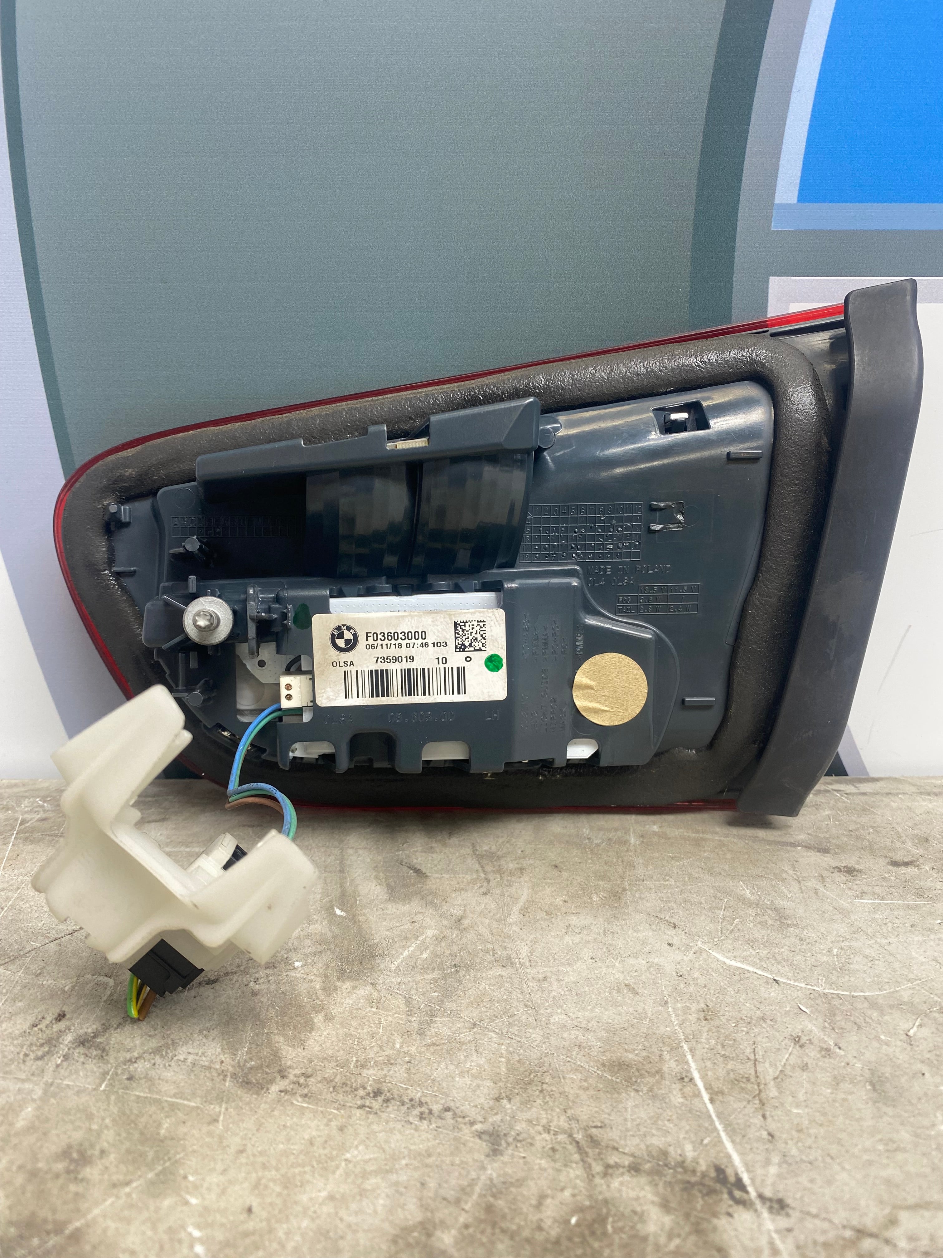 BMW 1 Series F20 / F21 Rear Inner Left Tail Light – 7359019 – 2015–2019