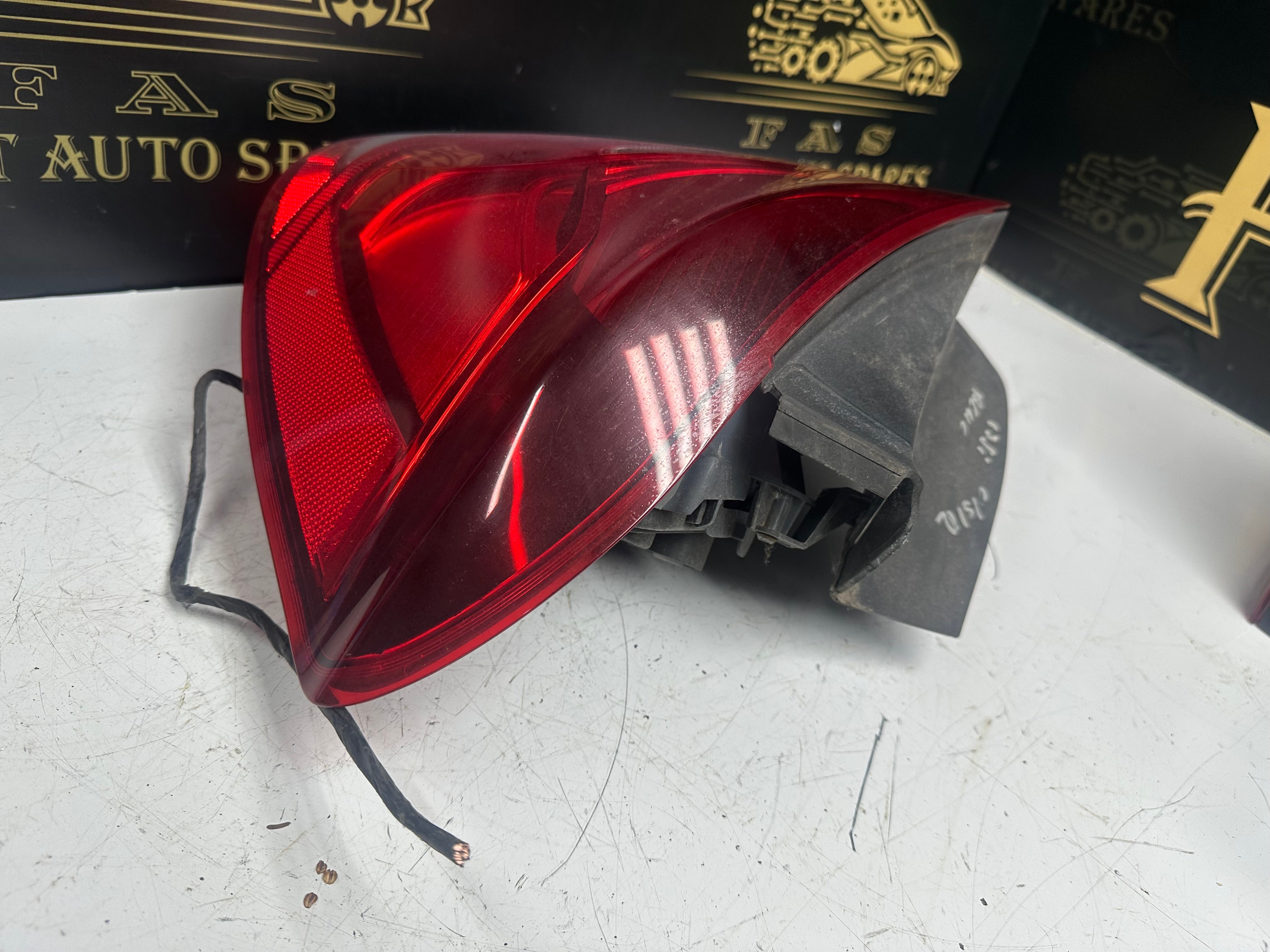 BMW 1 Series LED Right Rear Taillight (63.217241544-11)