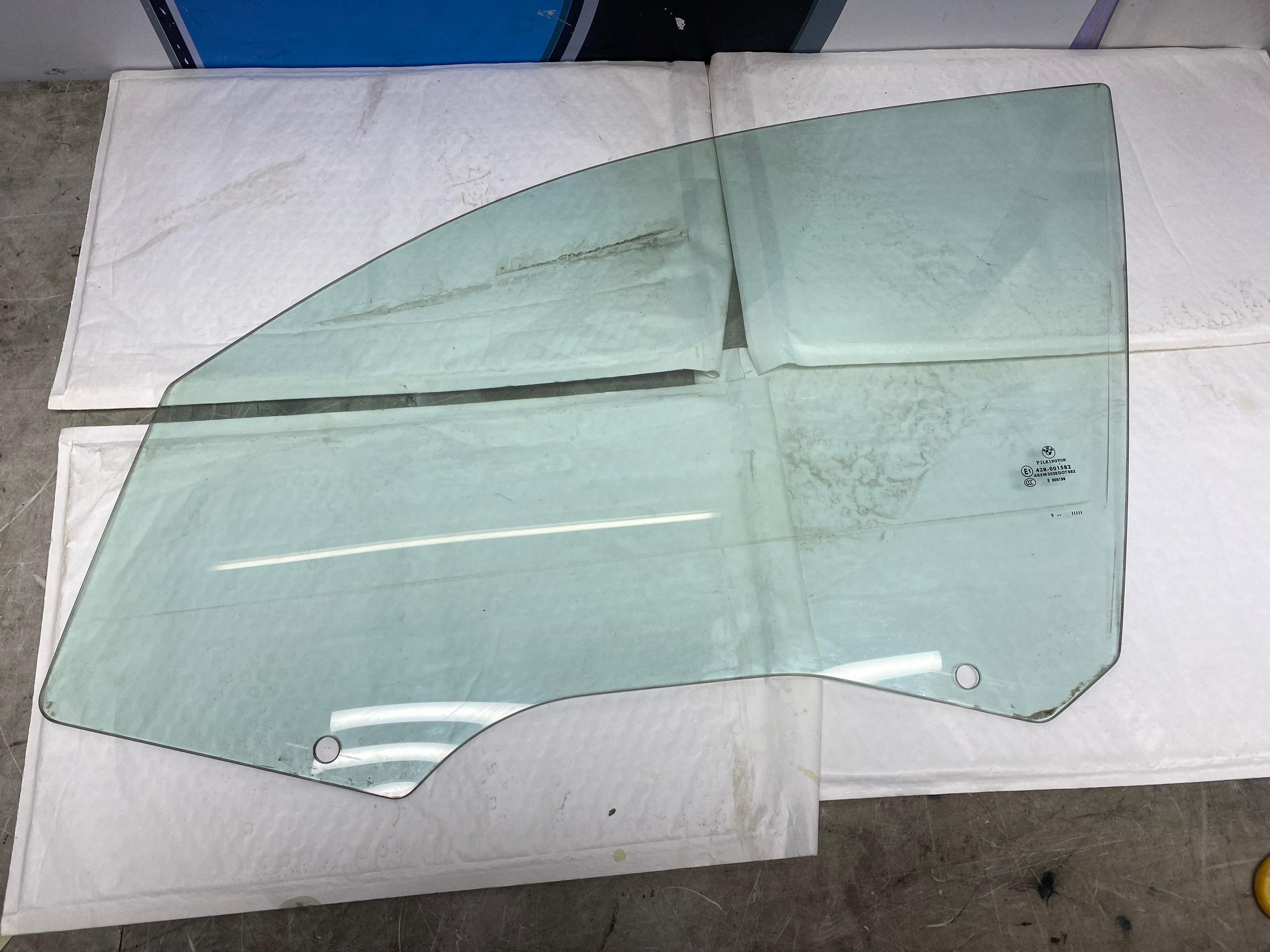 BMW 1 Series E87 Front Passenger Side Window Glass 2004–2011