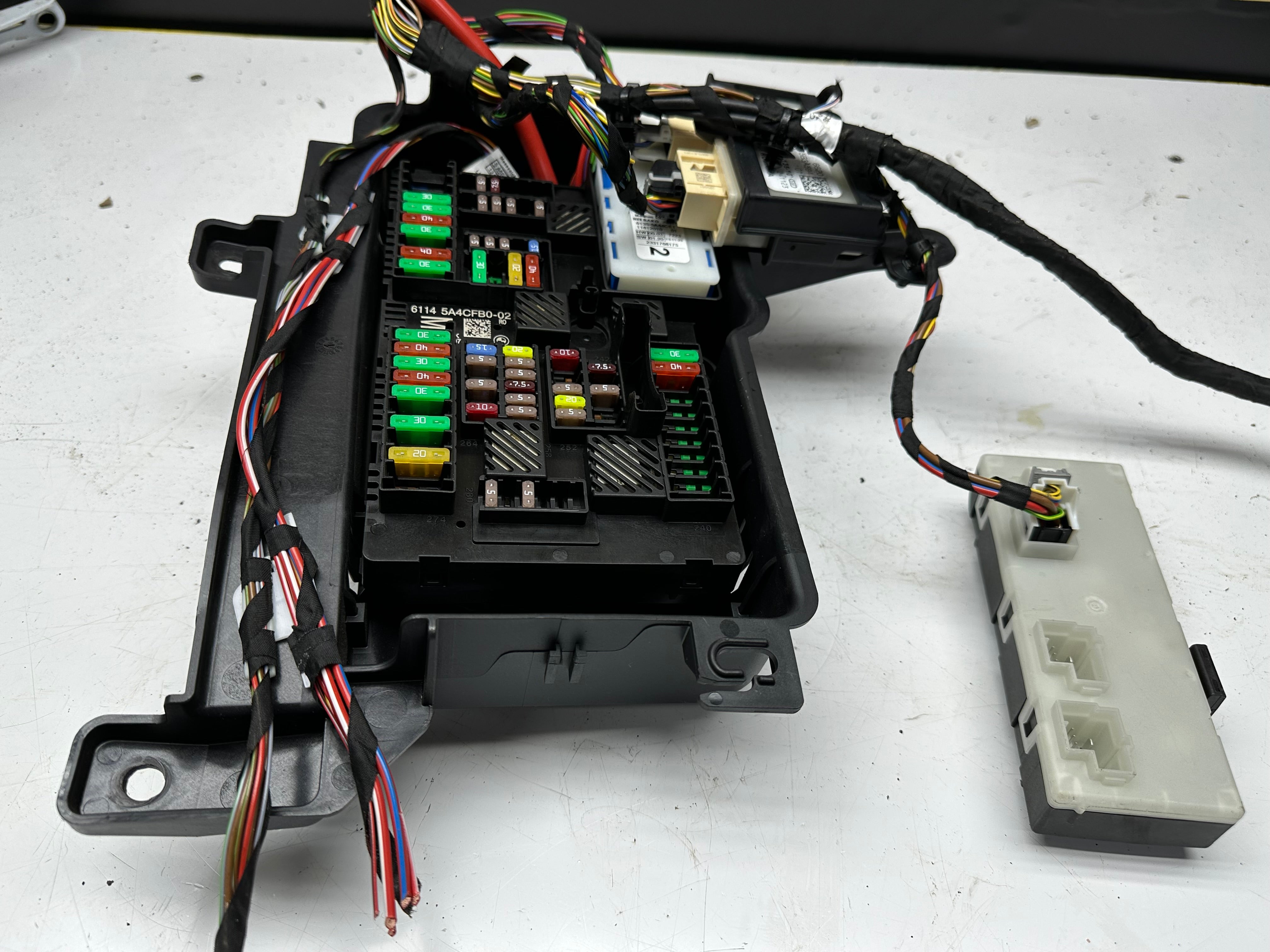 BMW 3 Series G20 330e 2023 Fuse Box Module & Control Module (6114 5A4CFB0-02)