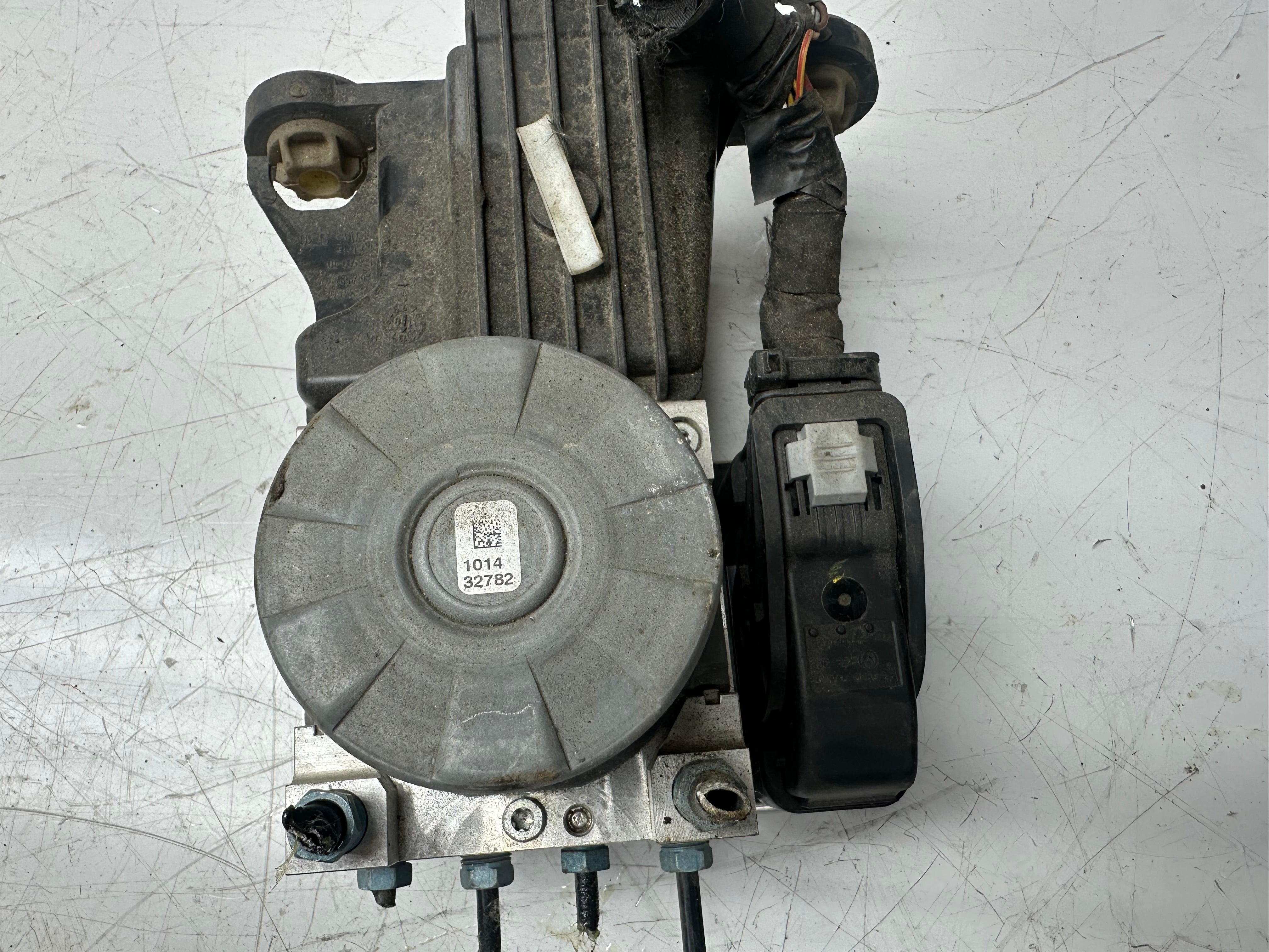 BMW 3 Series G20 2019 2.0 Diesel ABS Pump Control Modulator (6899239) (6899240)