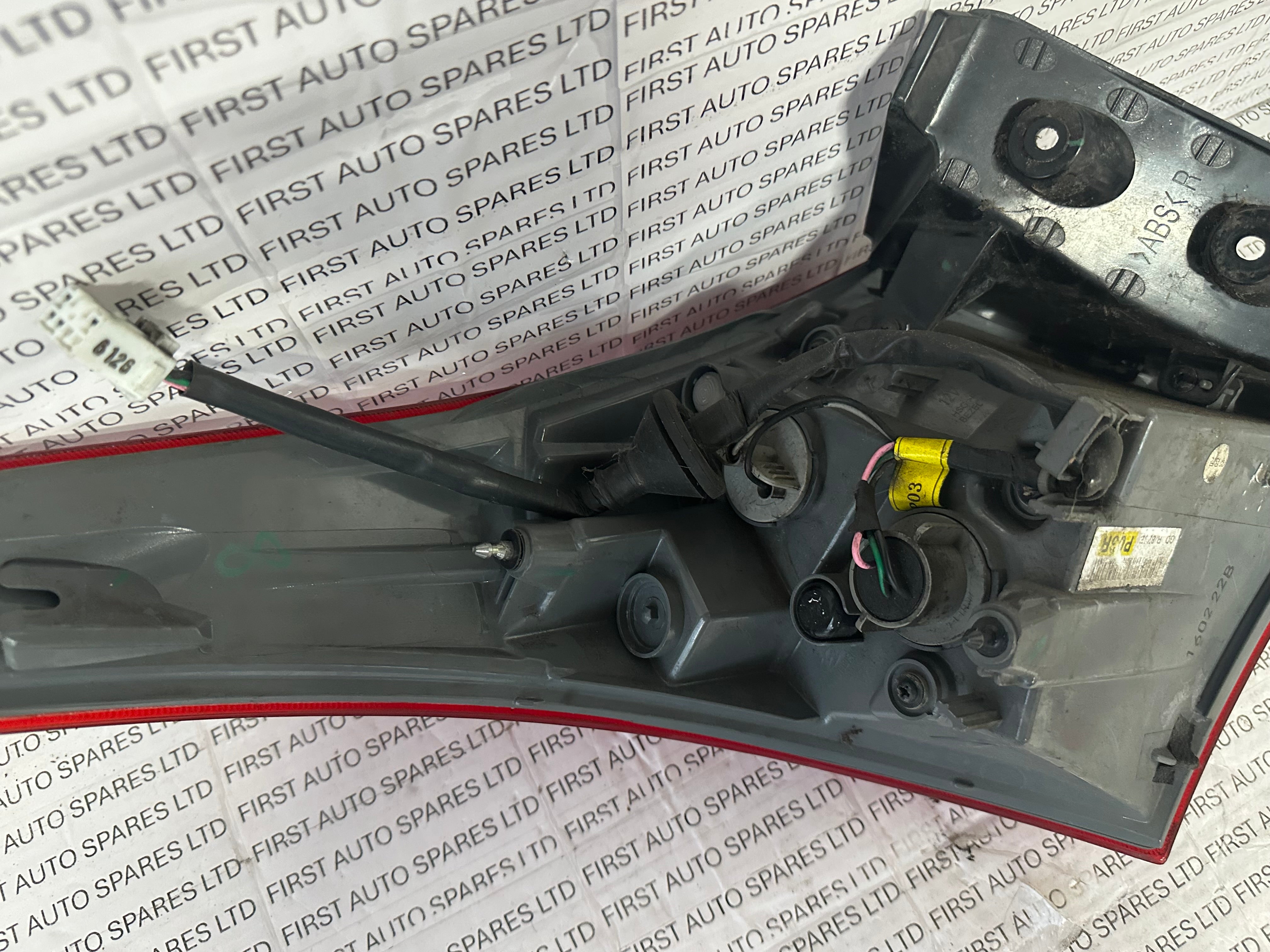 Hyundai i30 2016 MK2 Hatch Outer Right Rear Tail Light (92402-A50)