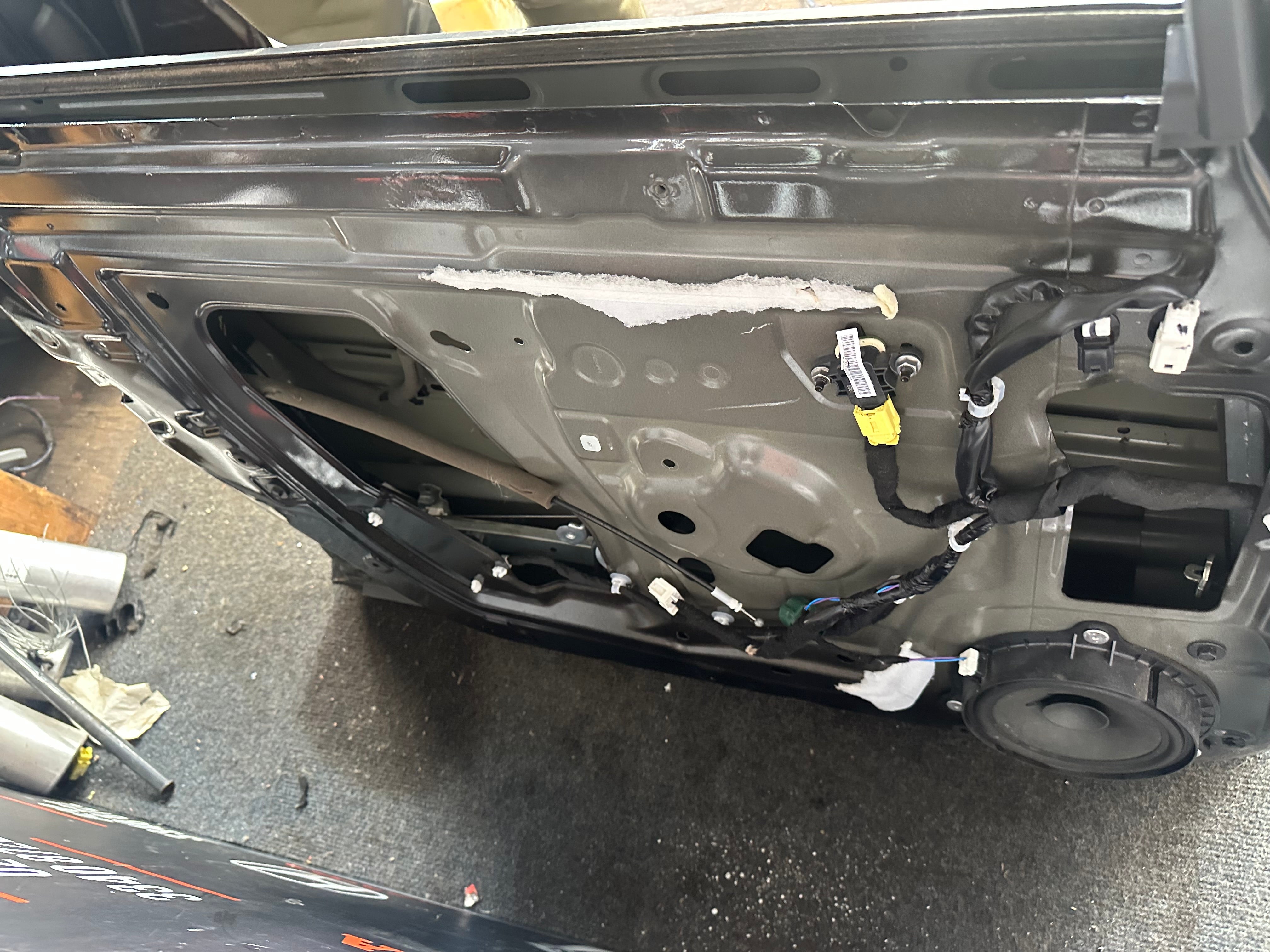 Nissan Leaf 2022 N/S/F Left Front Door
