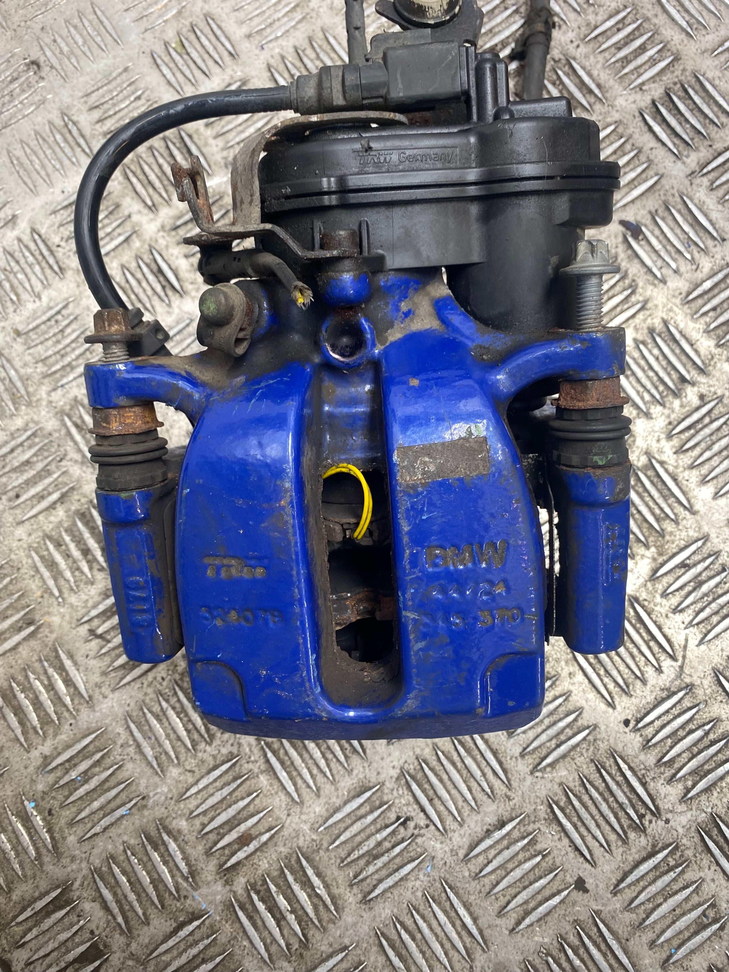 BMW 3 Series & 5 Series G20/G30 Rear Right Brake Caliper – 2021 (524078)
