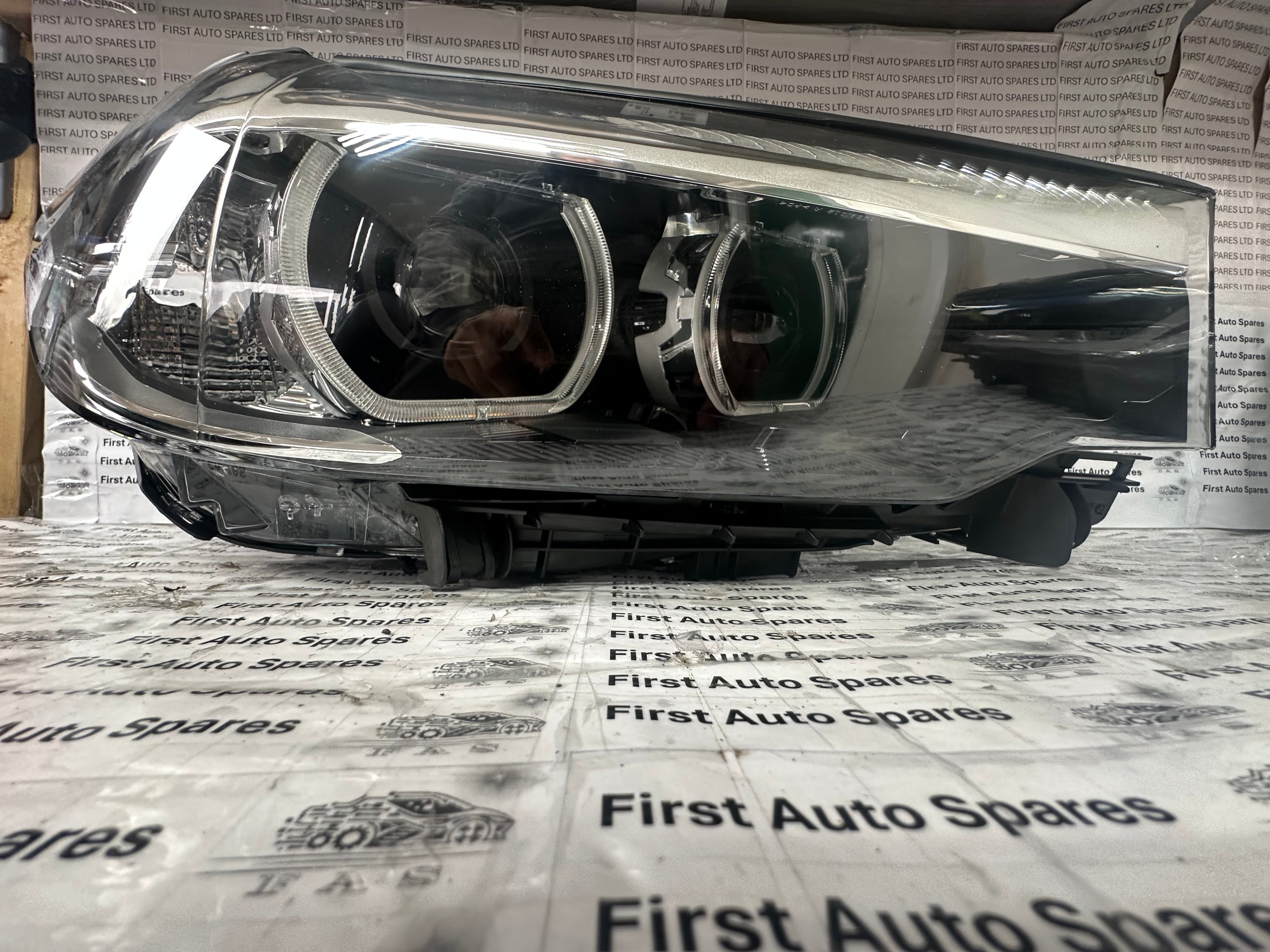 BMW 5 Series G30 Right LED Headlight (7458884-02)