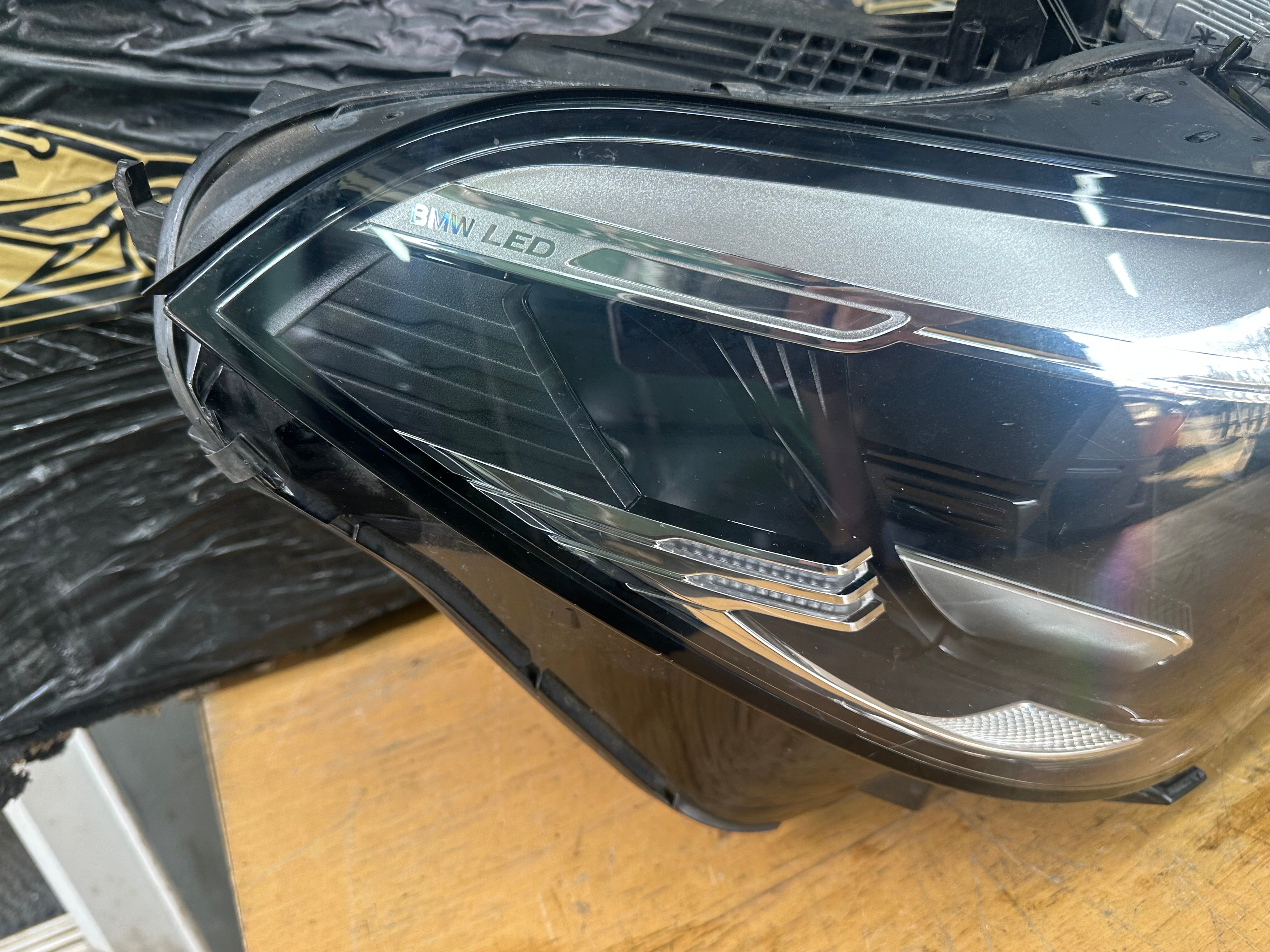 BMW X5 X6 G05 G06 Complete LED Driver’s Right Headlight (9481782 03) (9481782)