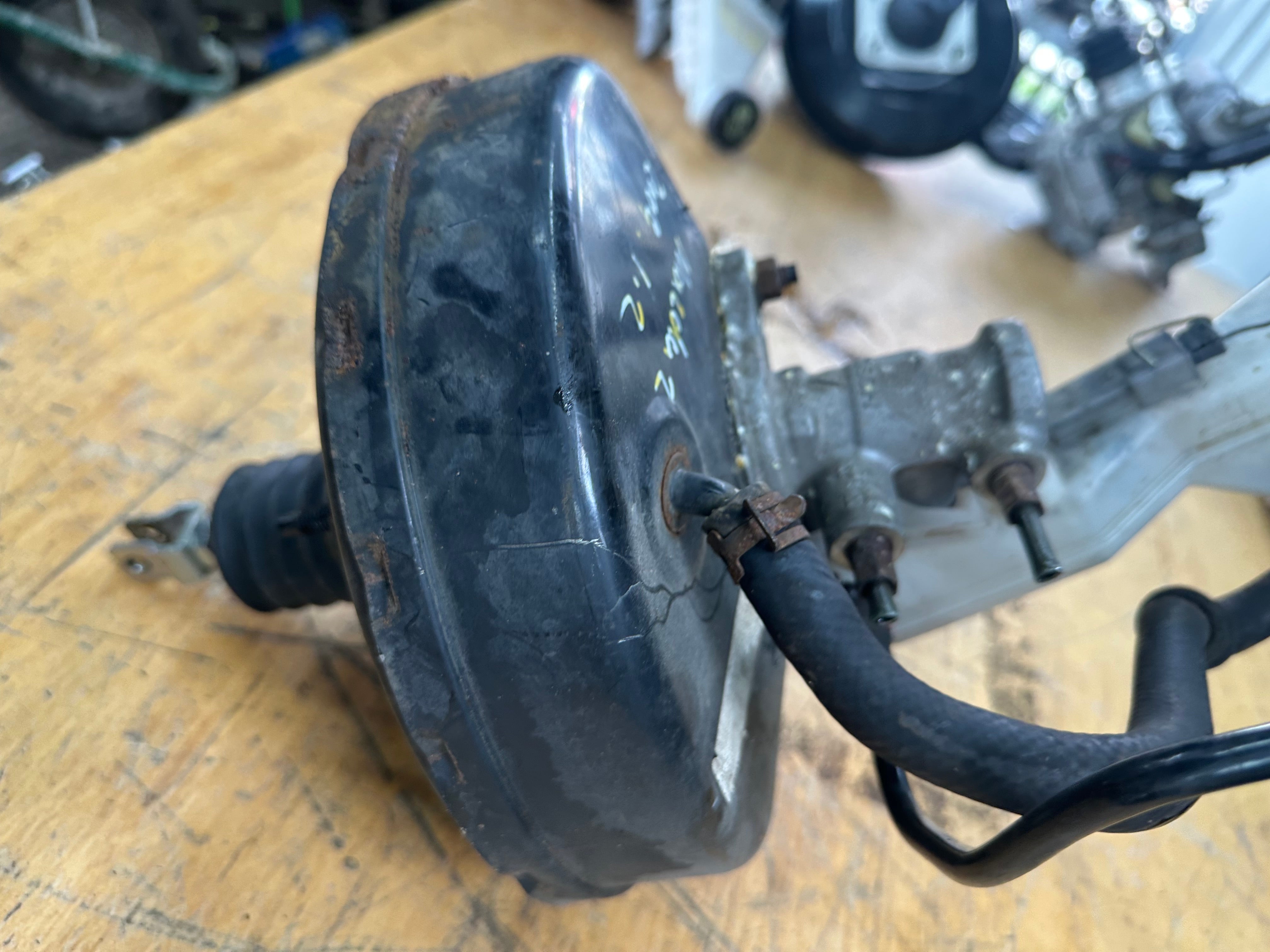 Mazda 2009 1.2 Petrol Brake Servo and Cylinder (D01N43800) (0204023726)
