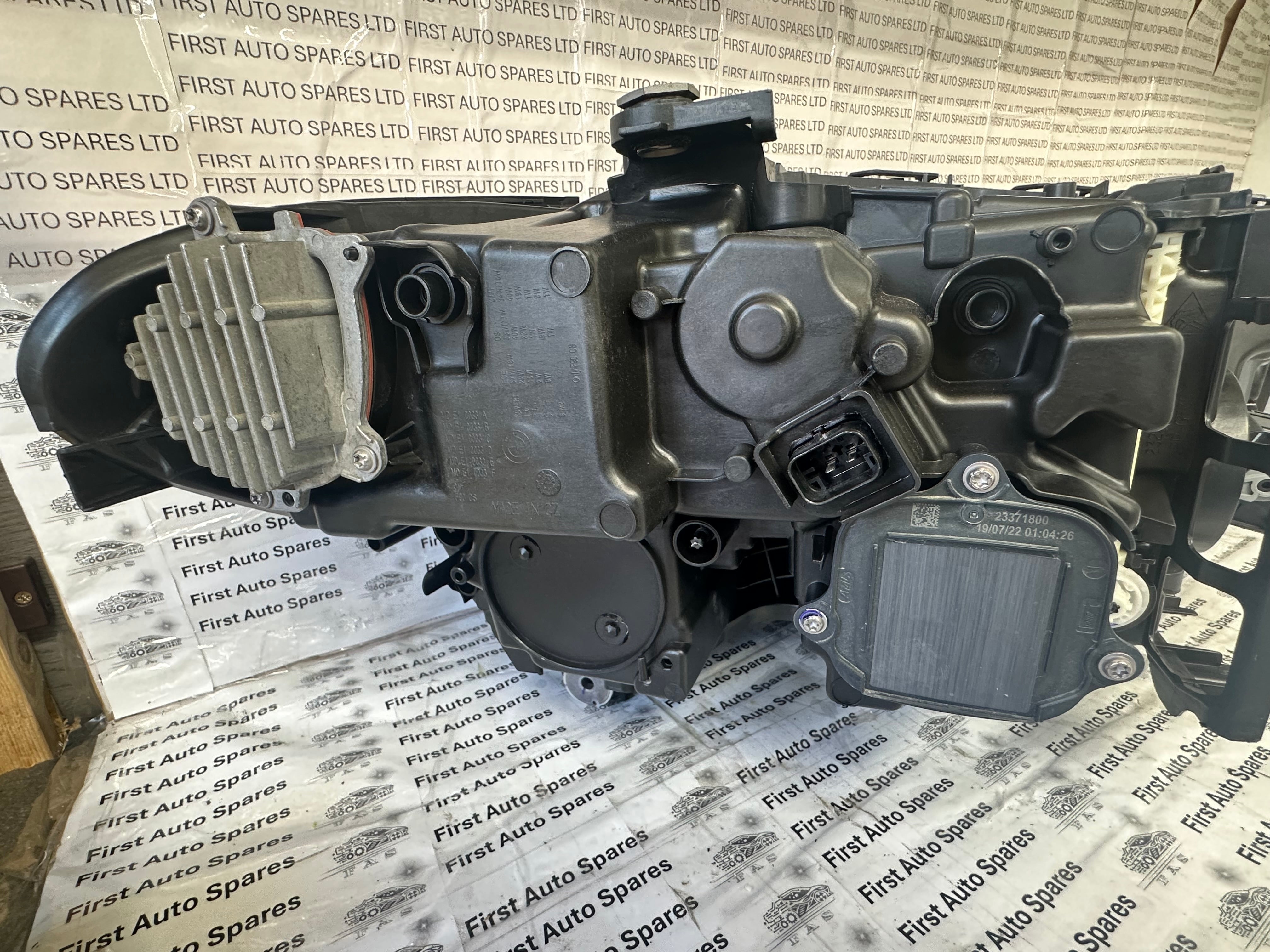 BMW 5 Series G30 F90 G31 LED Left Headlight (9479273-10)