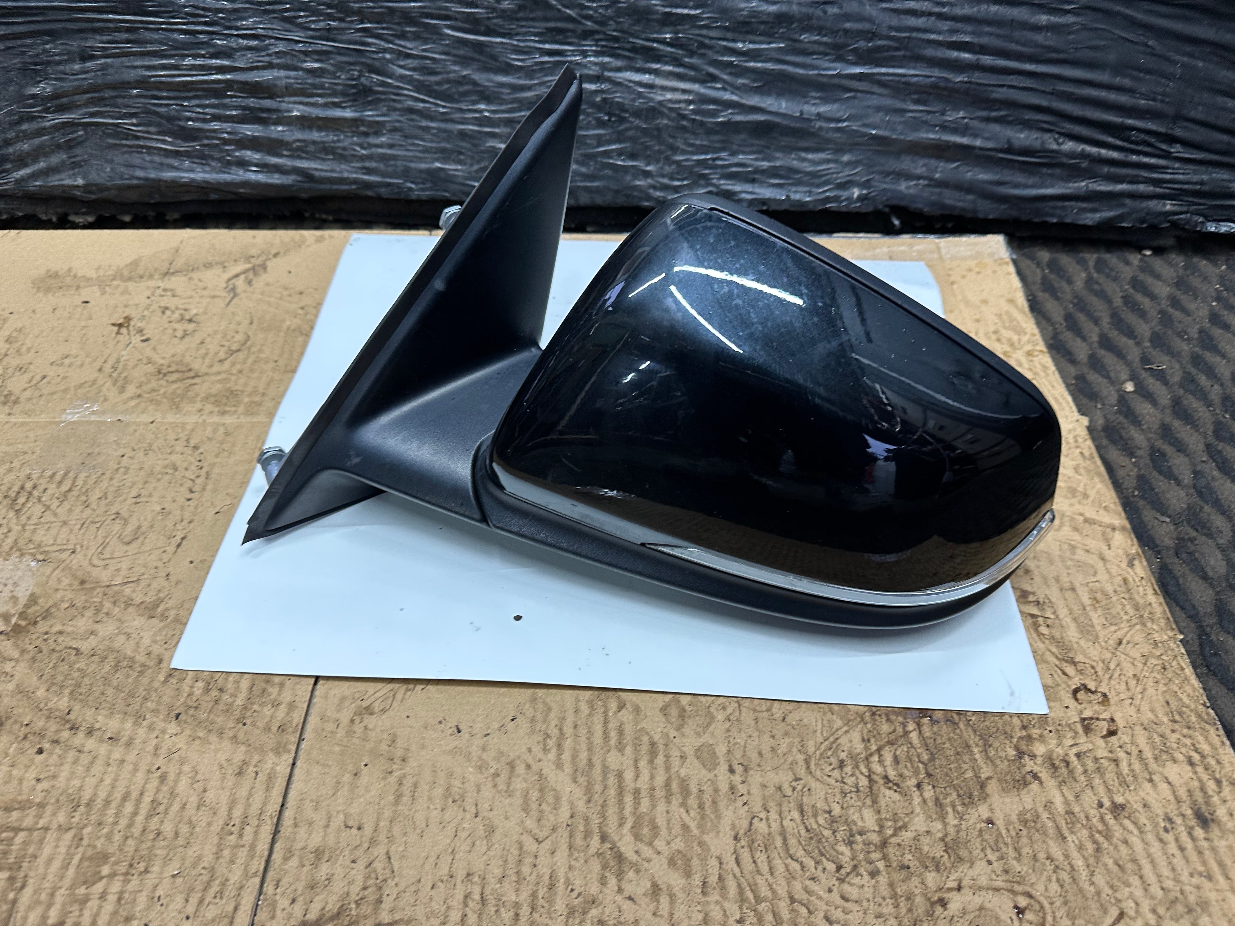 BMW X1 F48 2021 Left Passenger N/S Wing Mirror 5-Pin Plug (233656069)