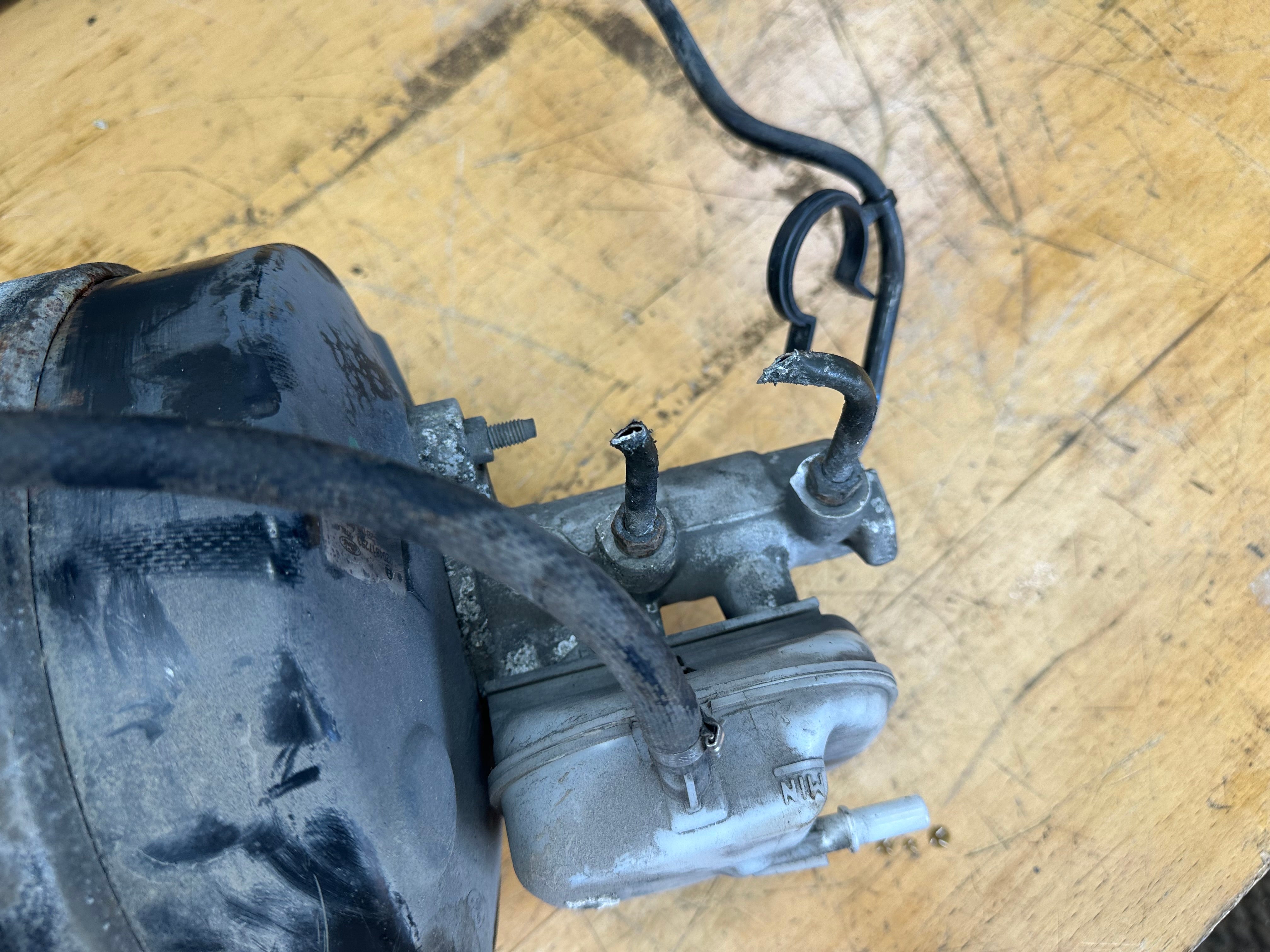 Ford Transit Custom 2015 Brake Master Cylinder & Servo (BK21-2B195-BC) (0204817253)