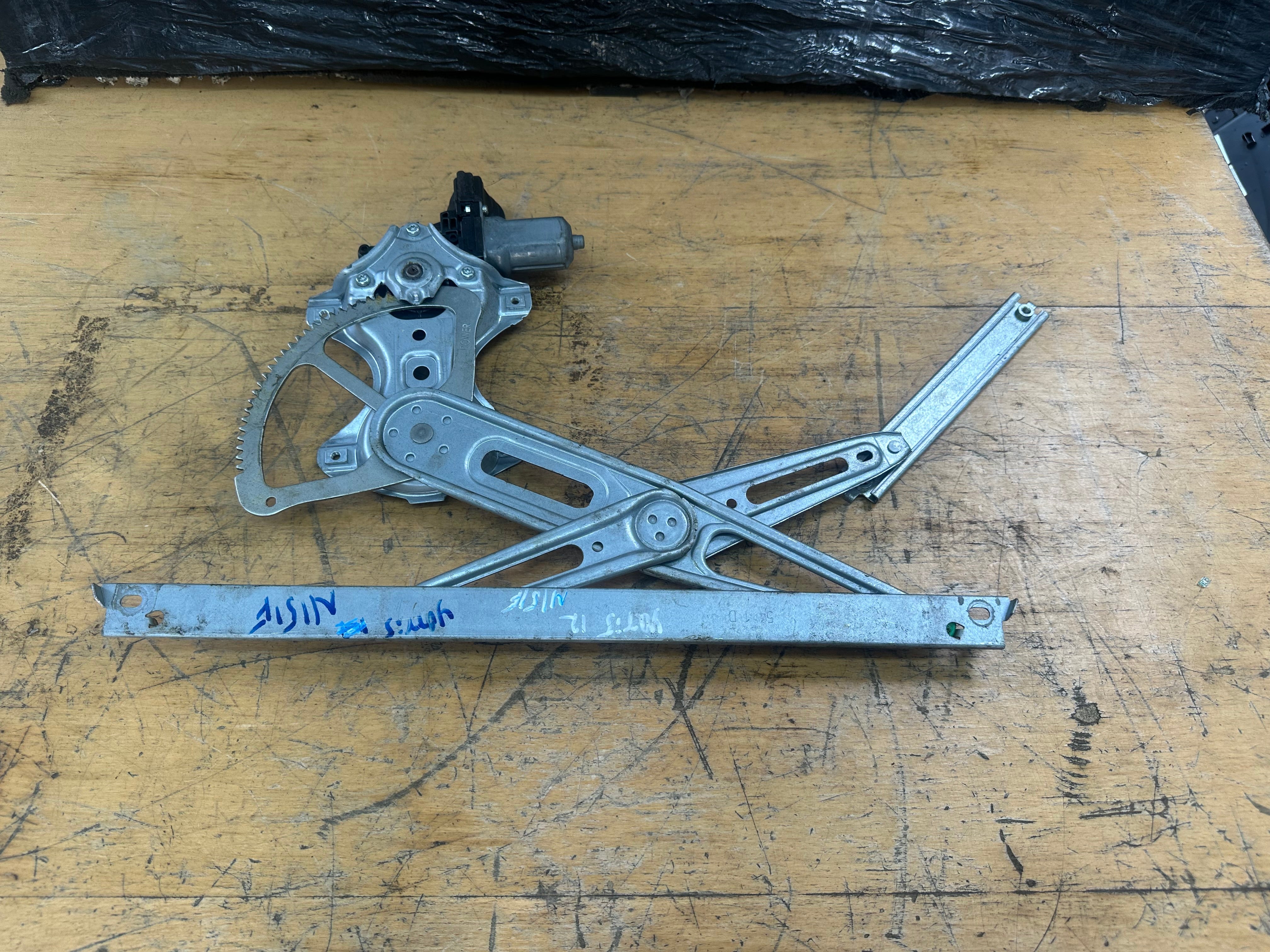Toyota Yaris 2012 Rear Left N/S/F Window Regulator (85720-0D120)