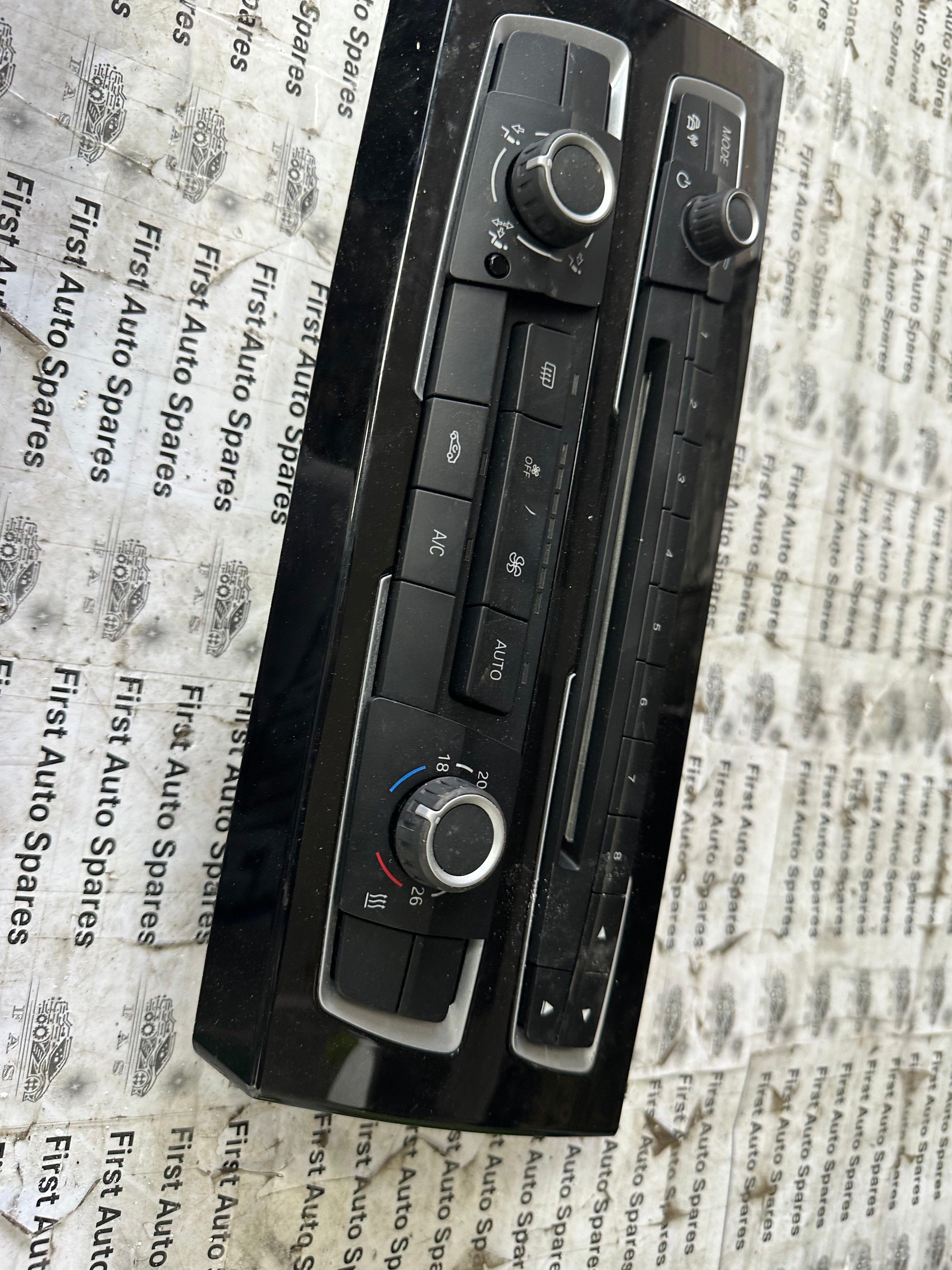 BMW 1 Series F20 F21 LCI A/C Climate Control Panel (9338772)