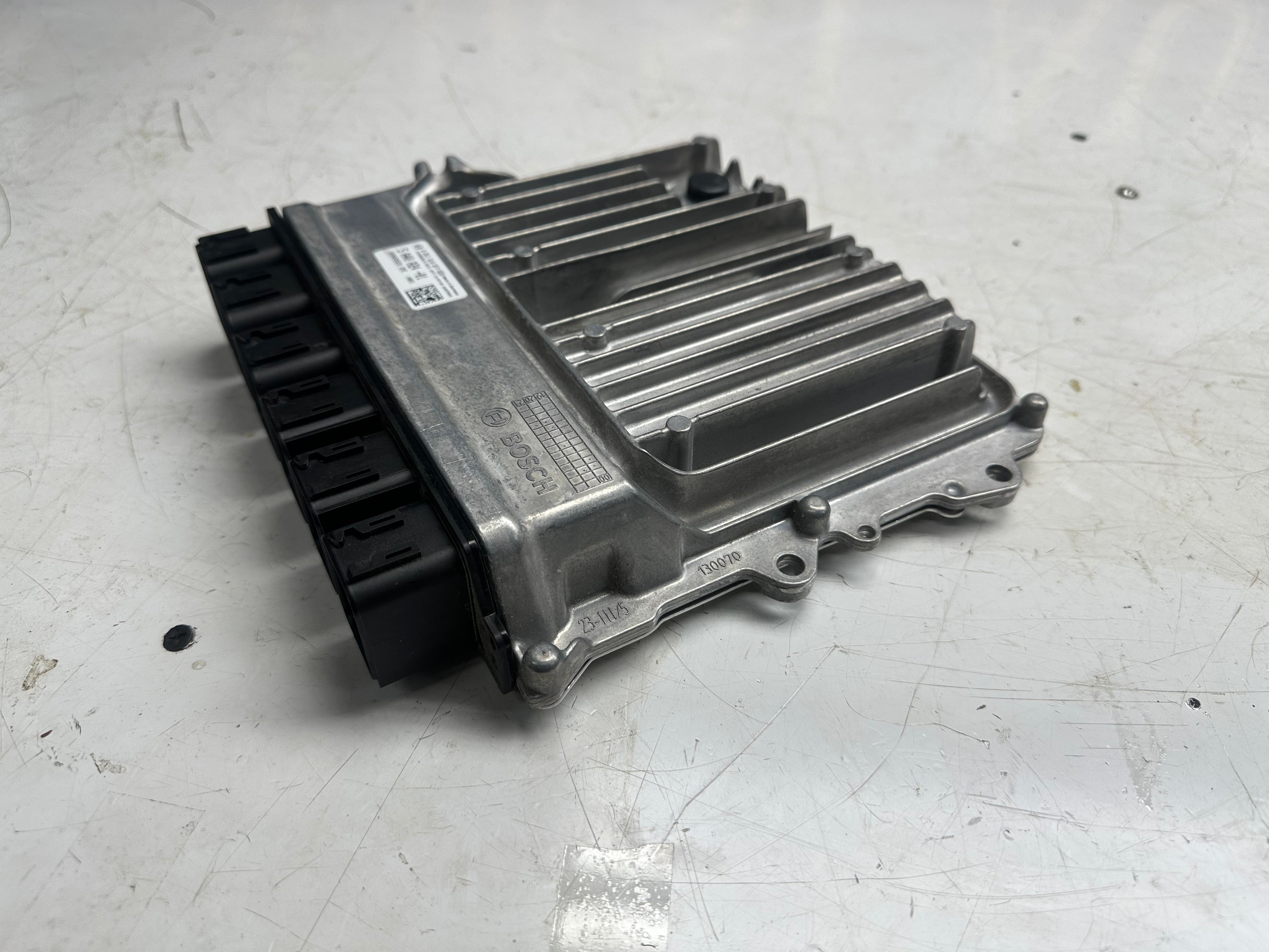 BMW G82 M4 Competition 2021 Engine Control Unit Module ECU (5A40A24) (5A40A24-01)