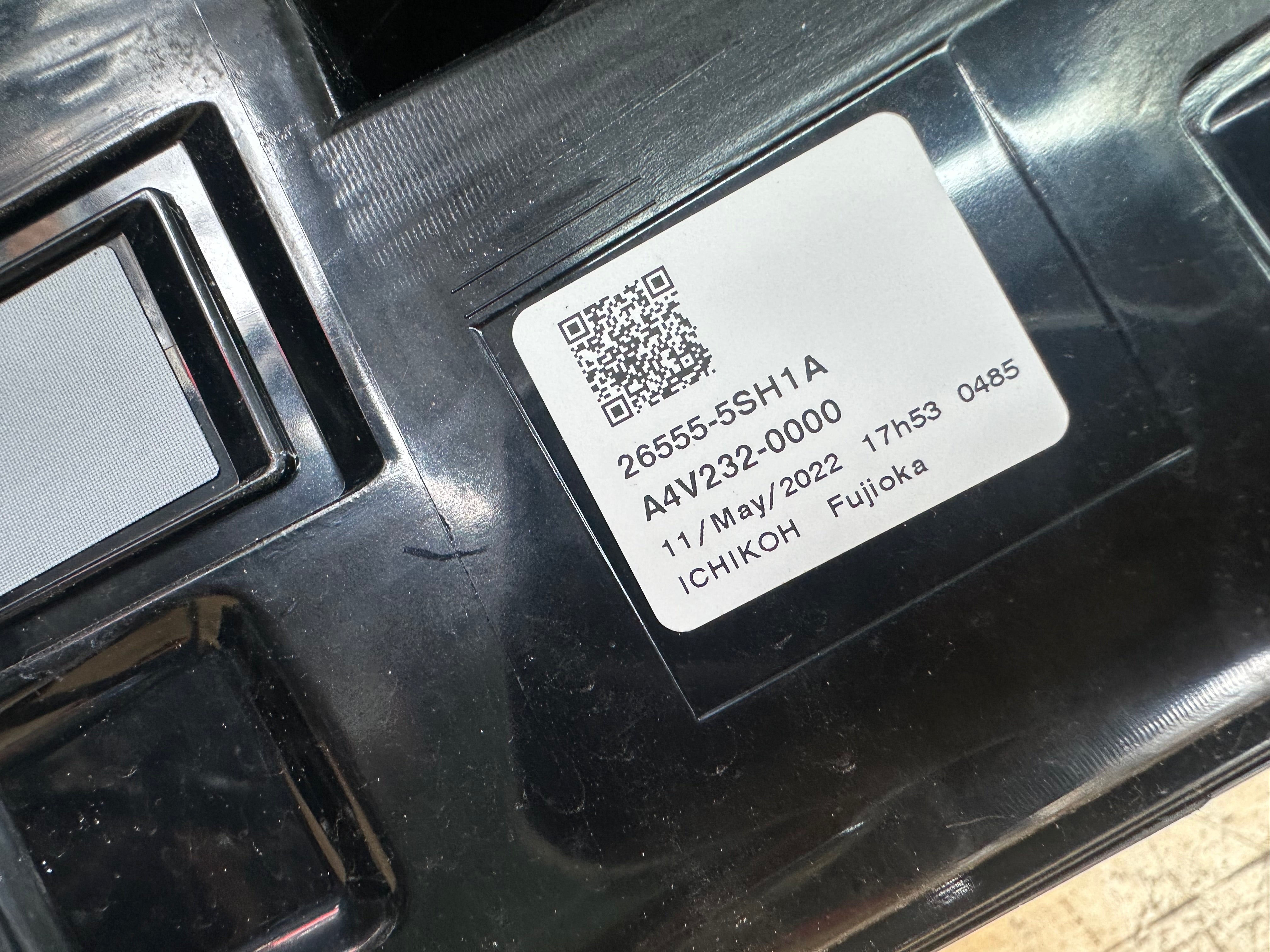 Nissan Leaf ZE1 2017–2024 Passenger Left Rear Tail Light LH (26555-5SH1A)