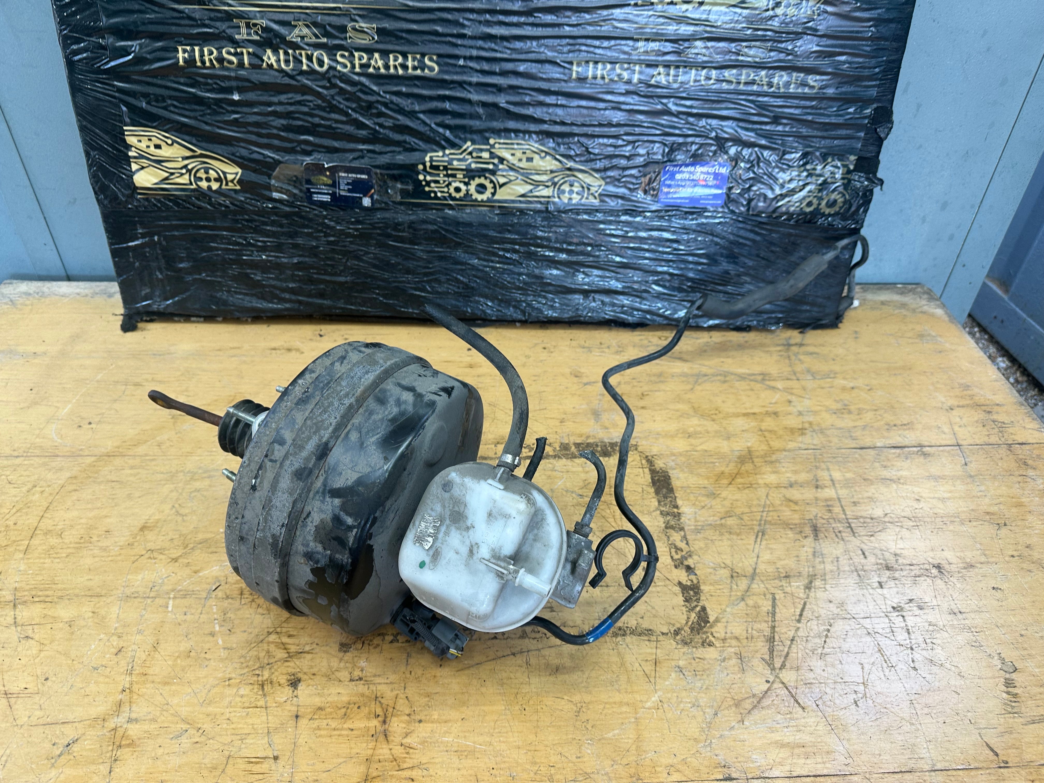 Ford Transit Custom 2015 Brake Master Cylinder & Servo (BK21-2B195-BC) (0204817253)