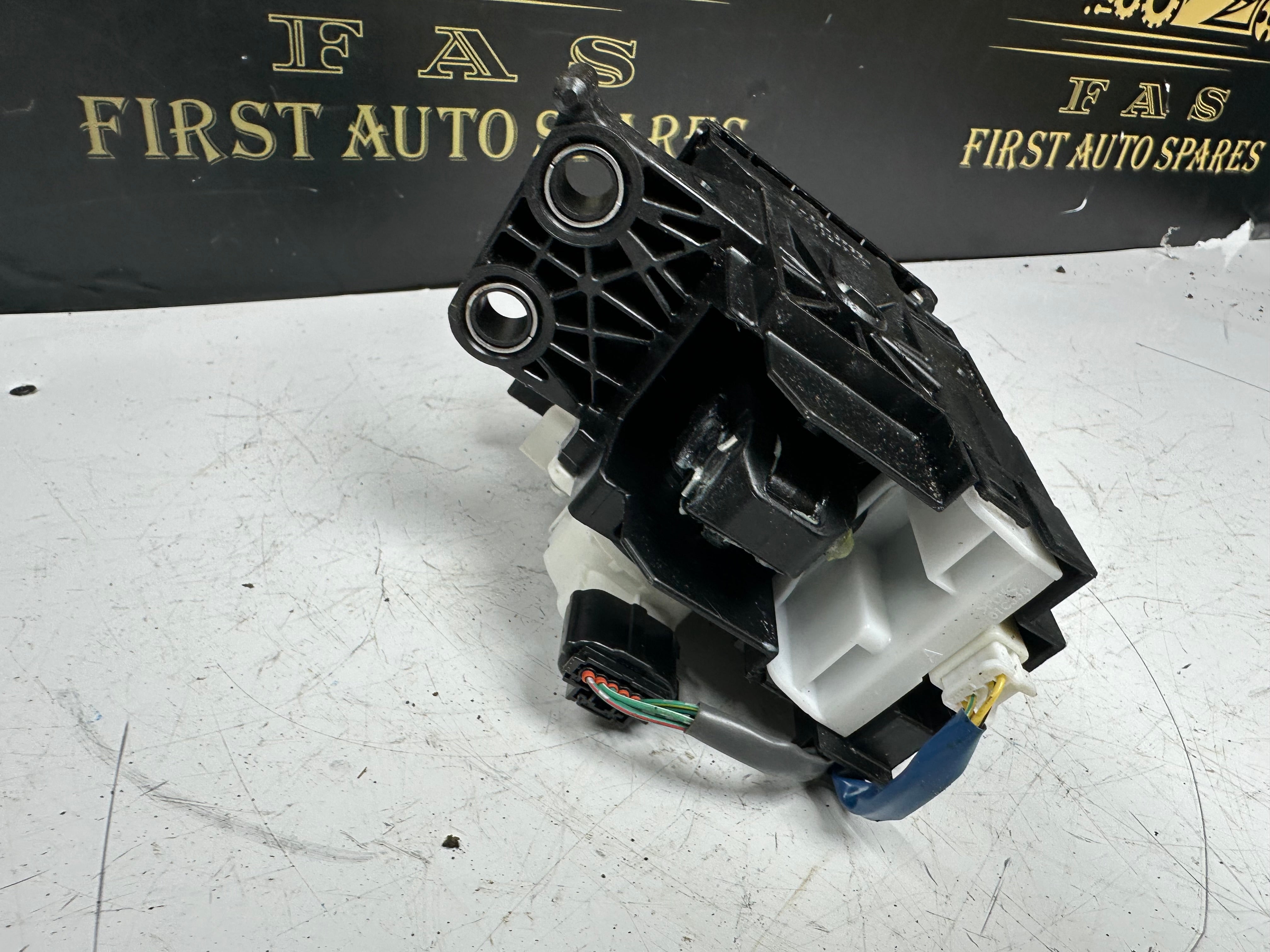 Toyota Auris 2015 Automatic Gear Selector (75C582-RHD) (>PA66-GF3<) (75G187)