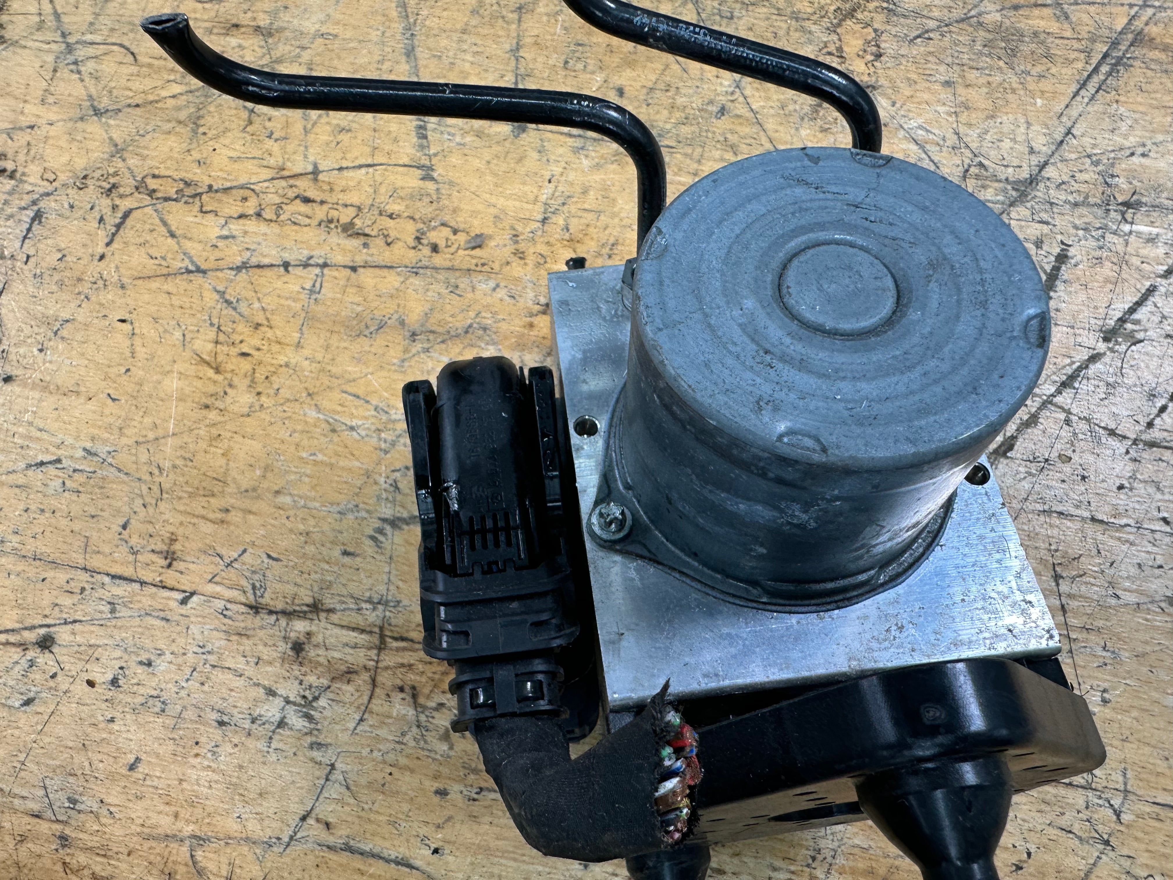Mercedes Sprinter 2018–2024 ABS Pump (A9079008104)