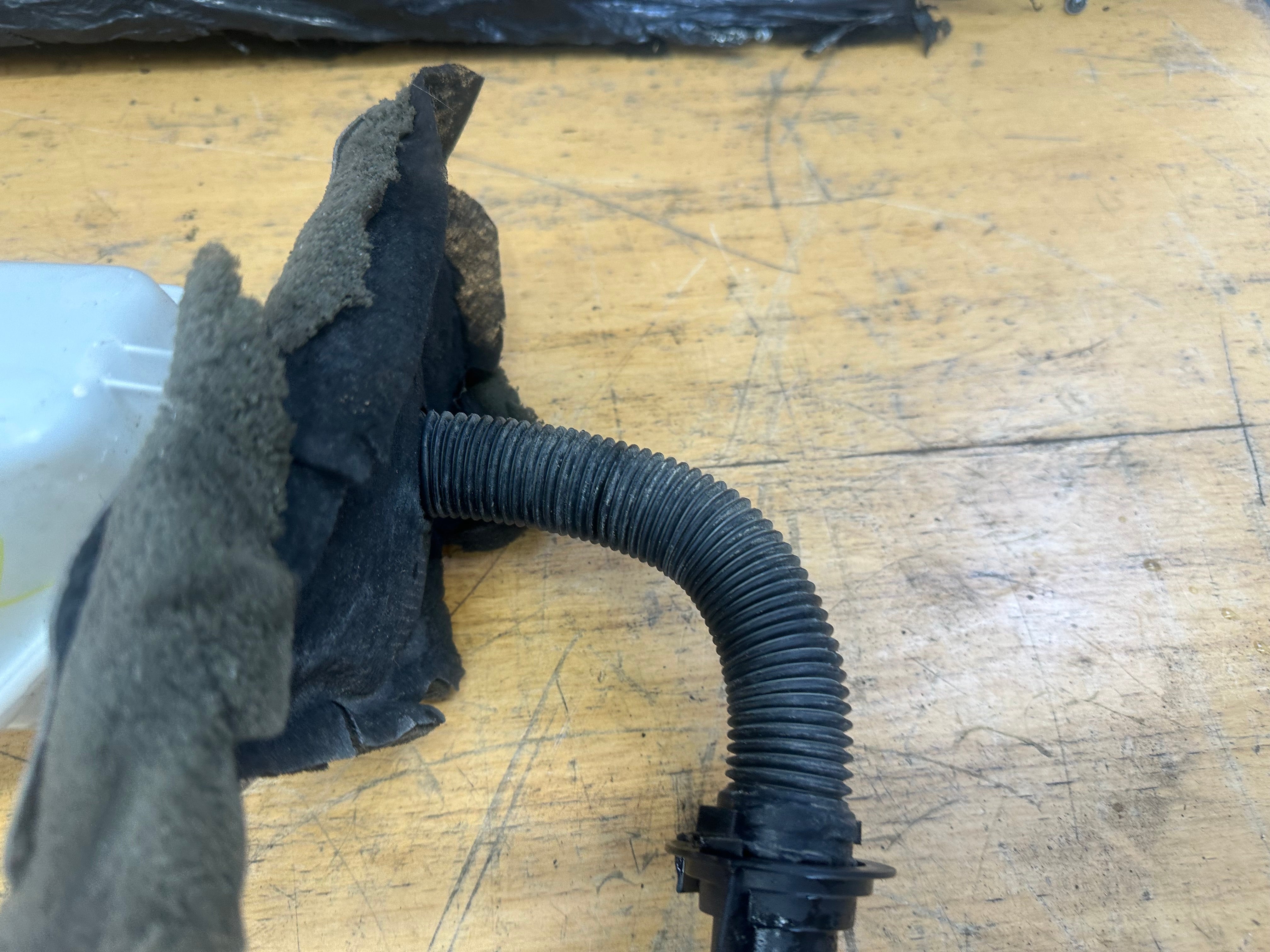 BMW X5 F15 2014–2018 M Sport Windscreen Washer Bottle (7292424) (7292424-14)