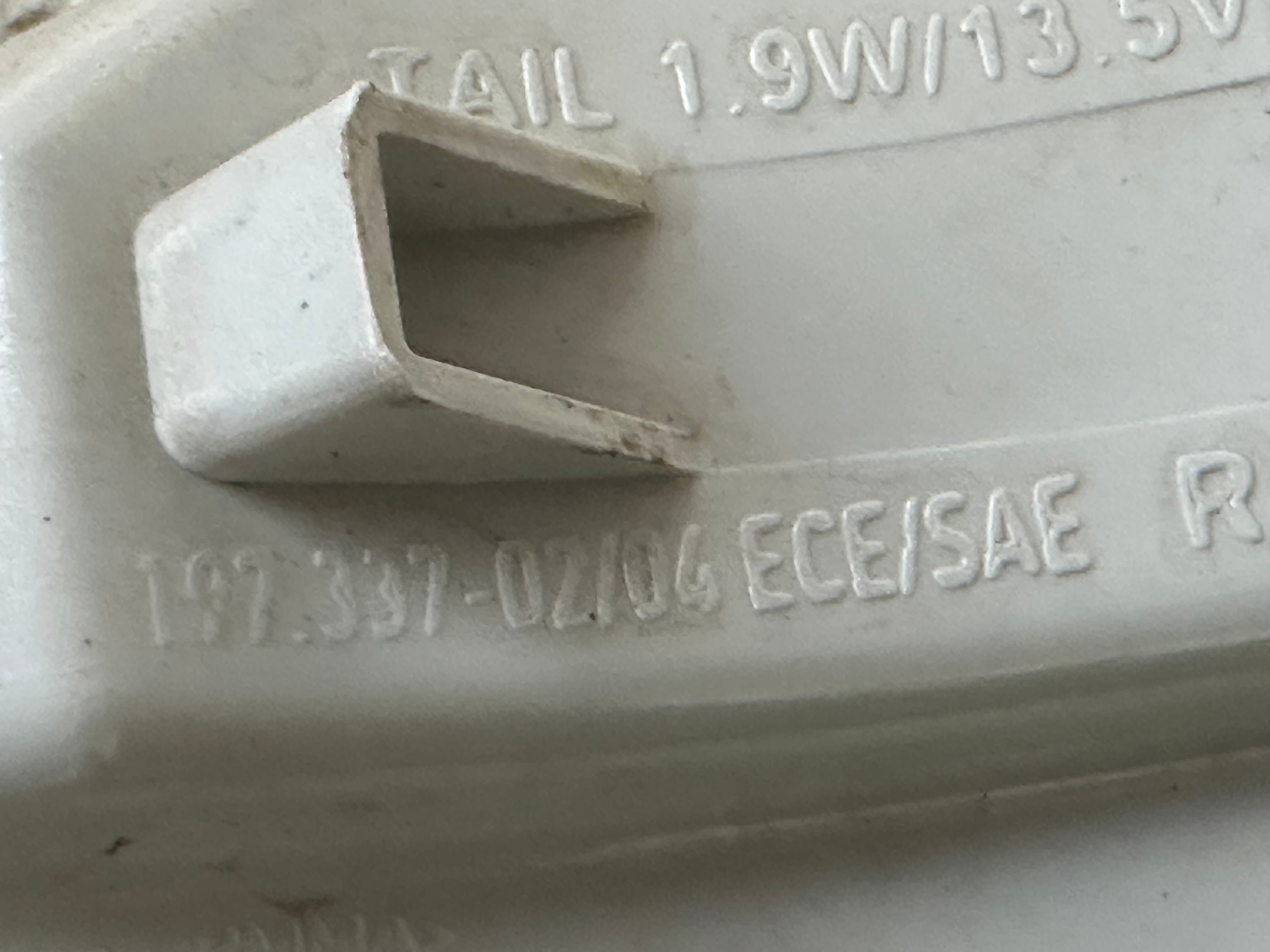 Jaguar XE 2018 MK1 Saloon Right Taillight Outer (197.337-02/04)