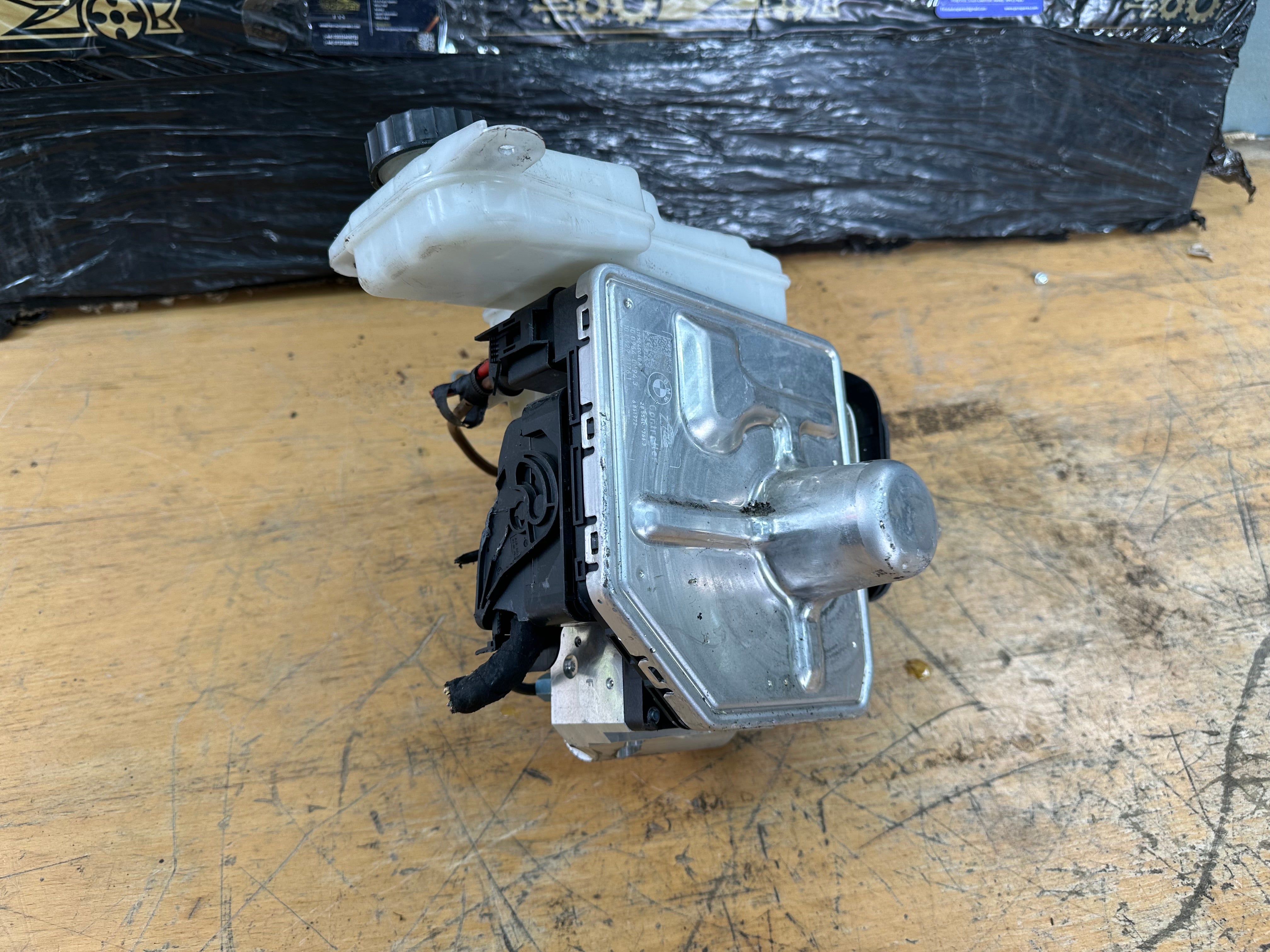 BMW X5 G05 2019 ABS Pump & Brake Tank (6861971) (6861972) (10.0964-0894.3)