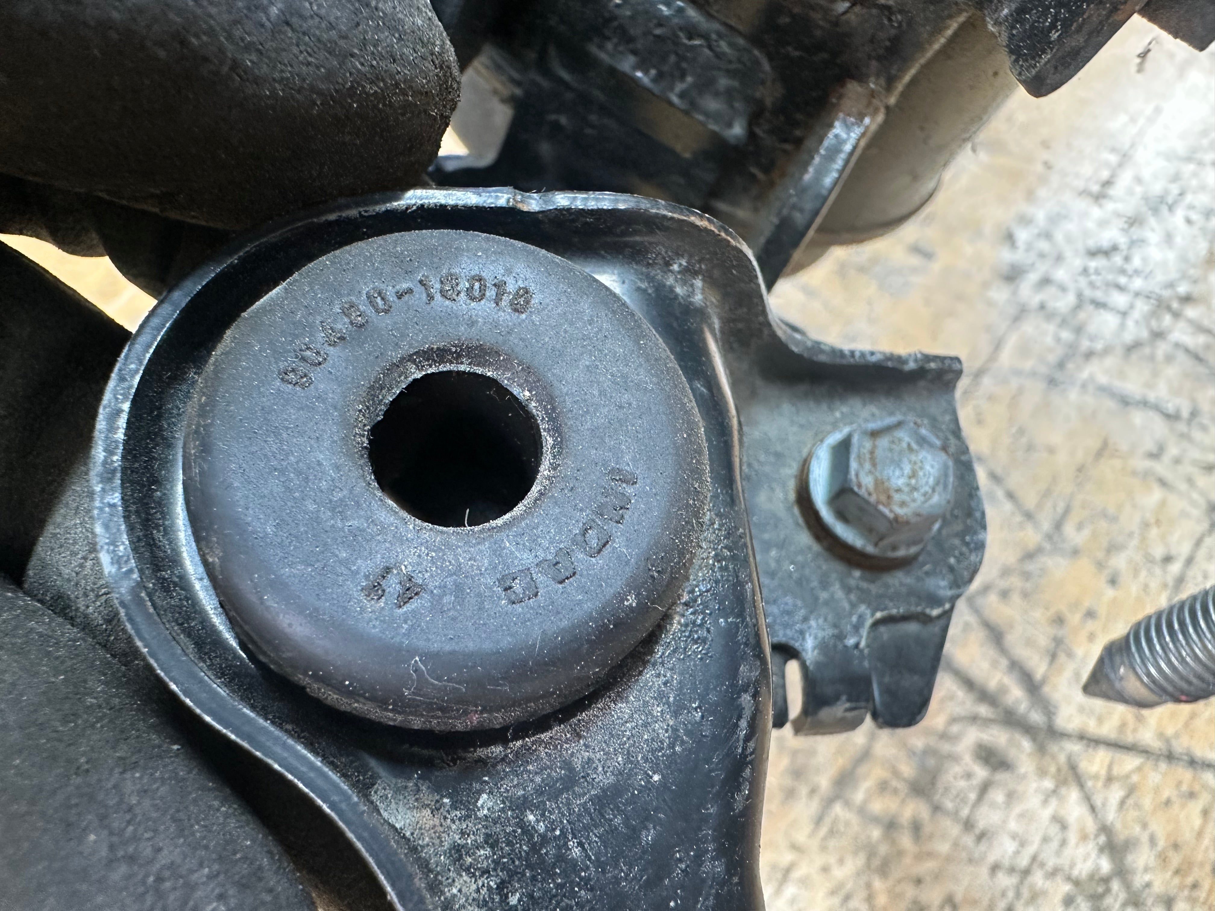 Toyota RAV4 (XA50) 2022 2.5 Hybrid Right Driver's Side Engine Mount (12305-25040)