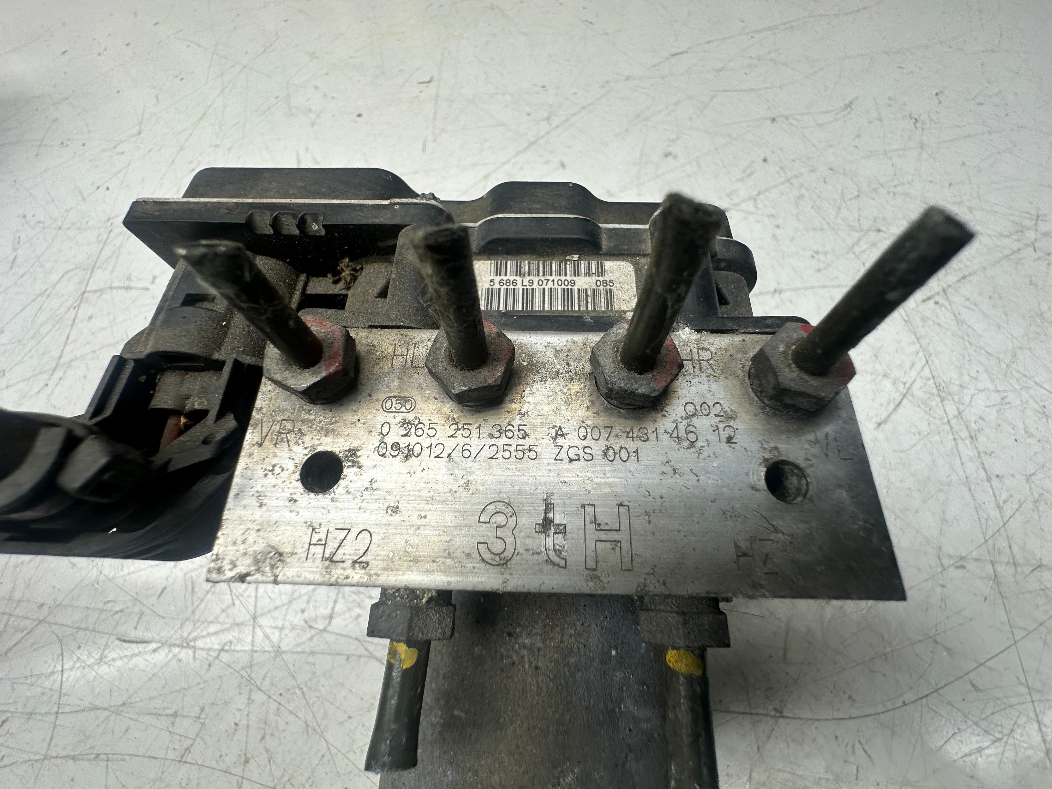 Mercedes Sprinter ABS Pump 2007-2012 (0265251365)