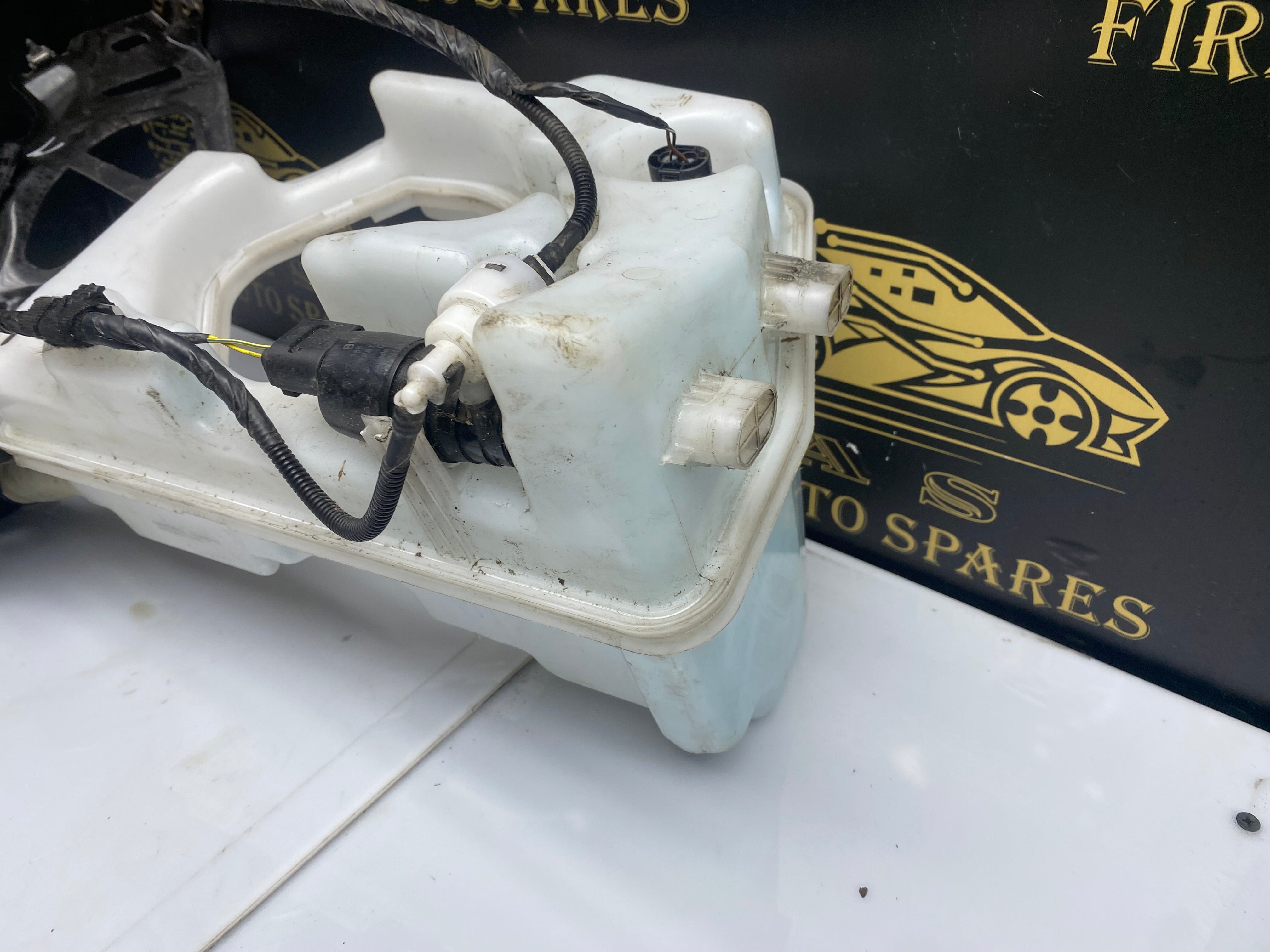 MINI Clubman F54 MK2 Windscreen Washer Bottle Fluid Tank Reservoir – 2015–2024