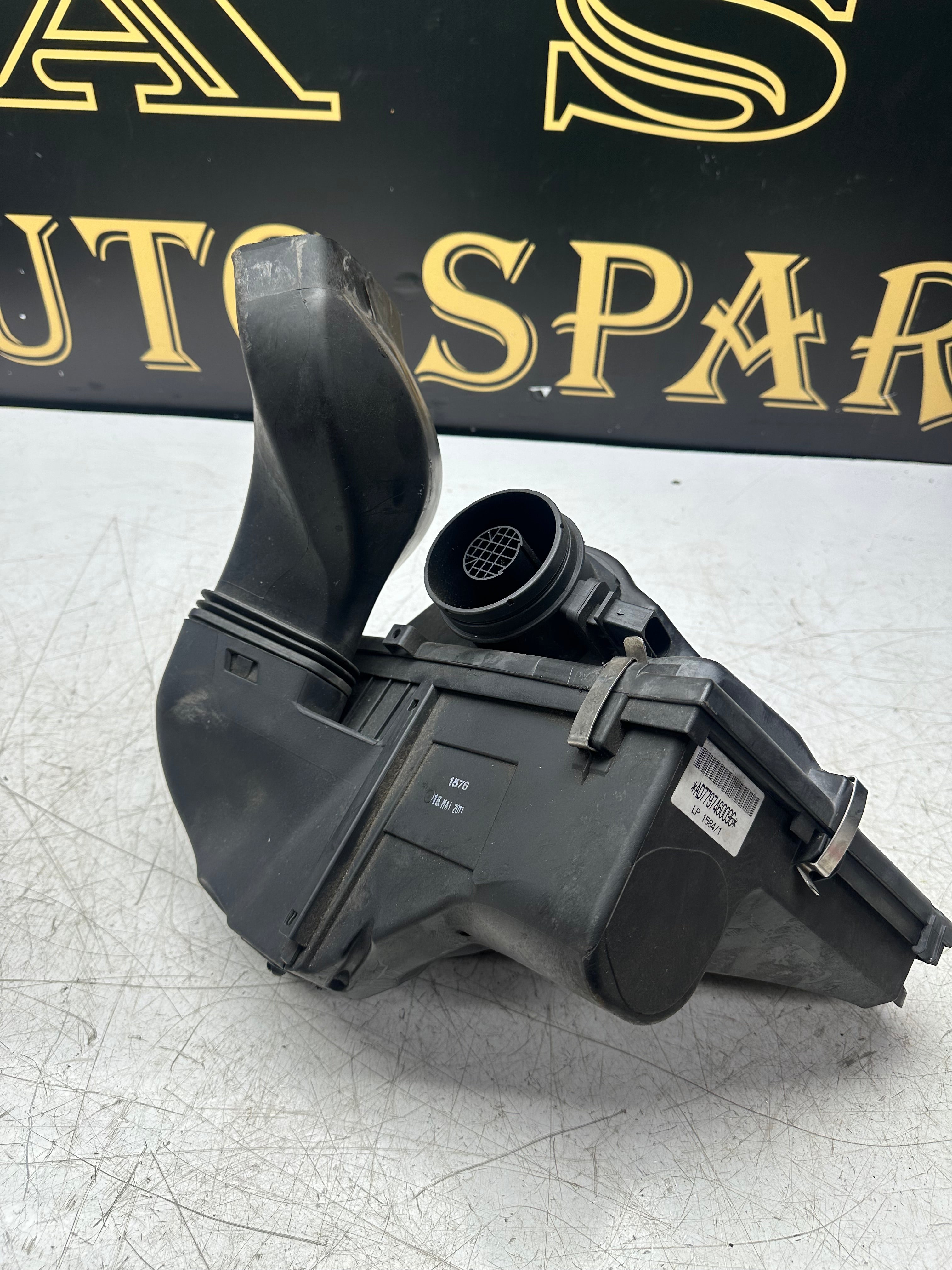 BMW 1 & 3 Series Air Filter Box Housing (2011–2019)(7797460 / 7797466 )
