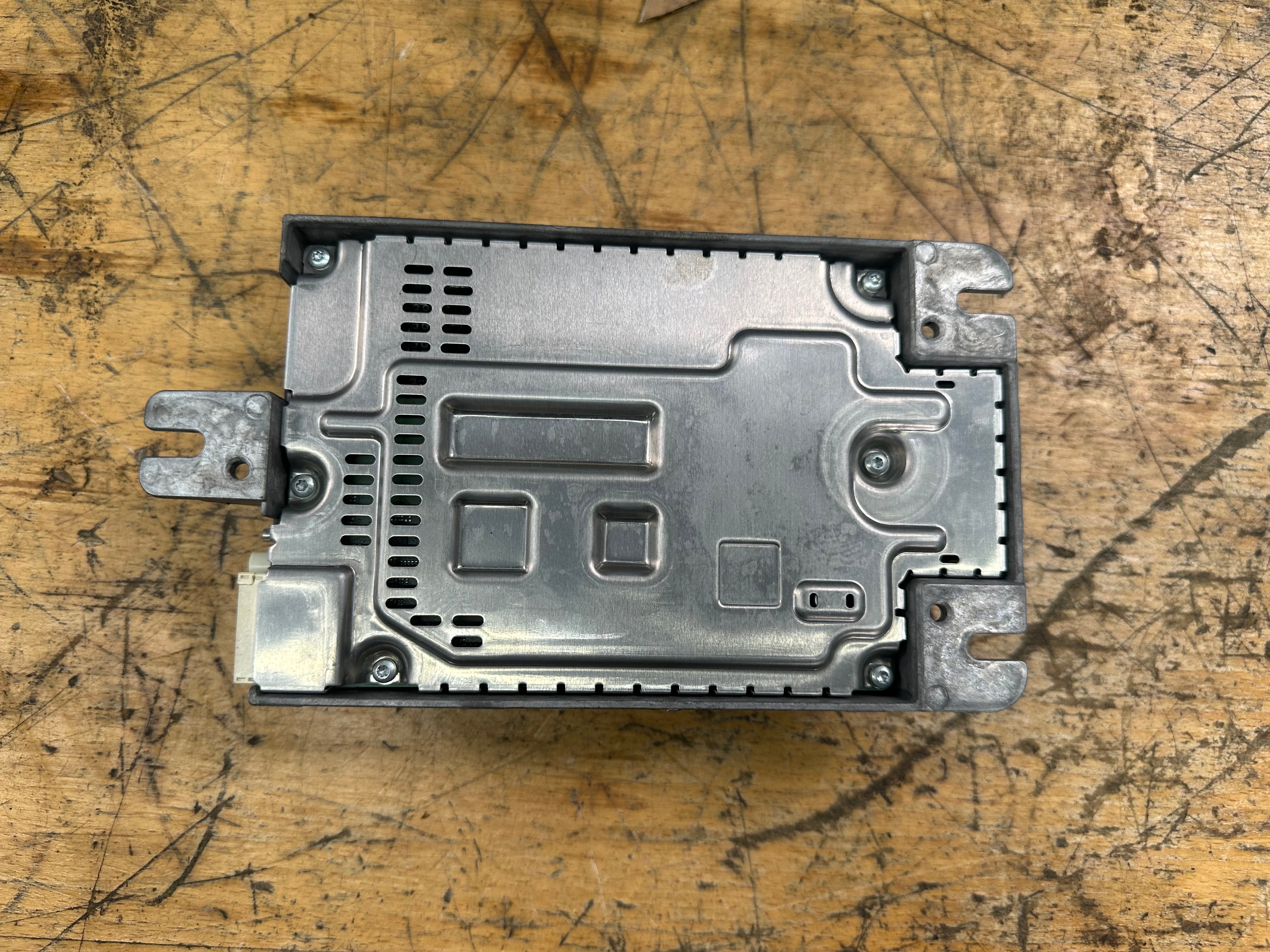 BMW X5 Series F95 G05 2019 Tuner Audio Amplifier Secondary (R3 9859199 01)